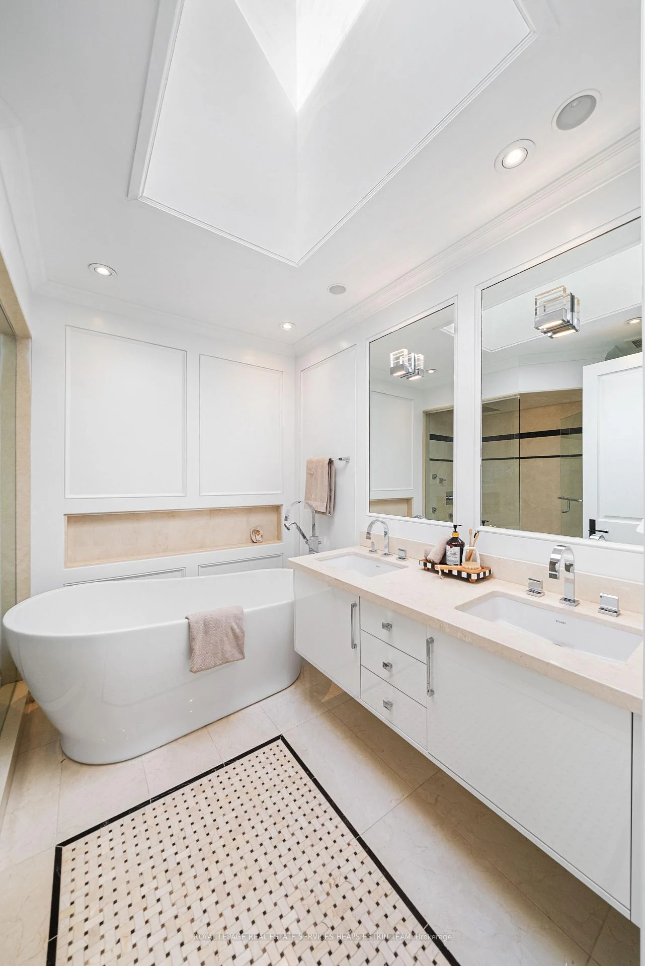 Photo 25 of 197 Randolph Road, Toronto, Leaside — HOMEH