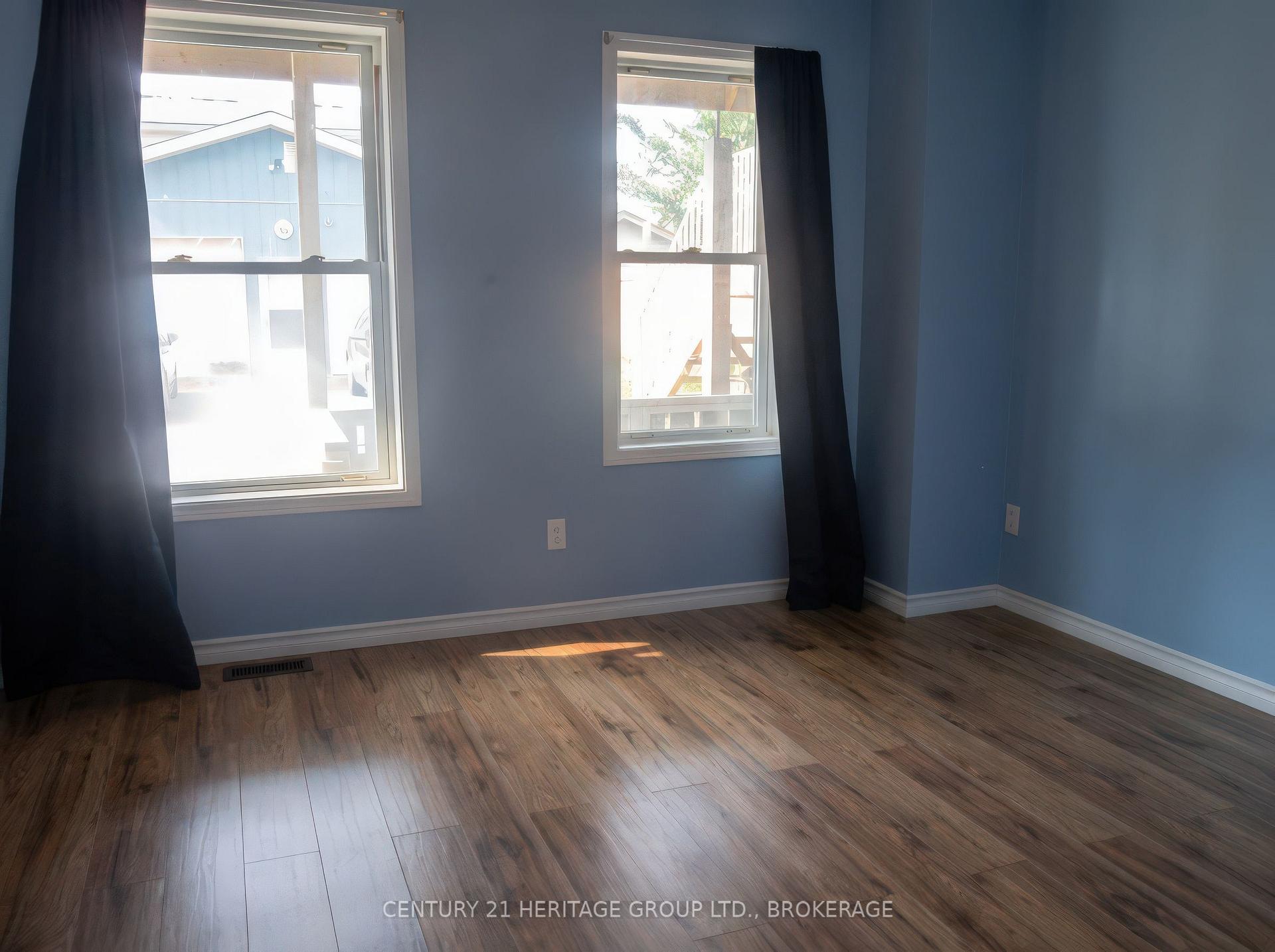 Photo 3 of 154 Stephen Street, Kingston, East of Sir John A. Blvd — HOMEH