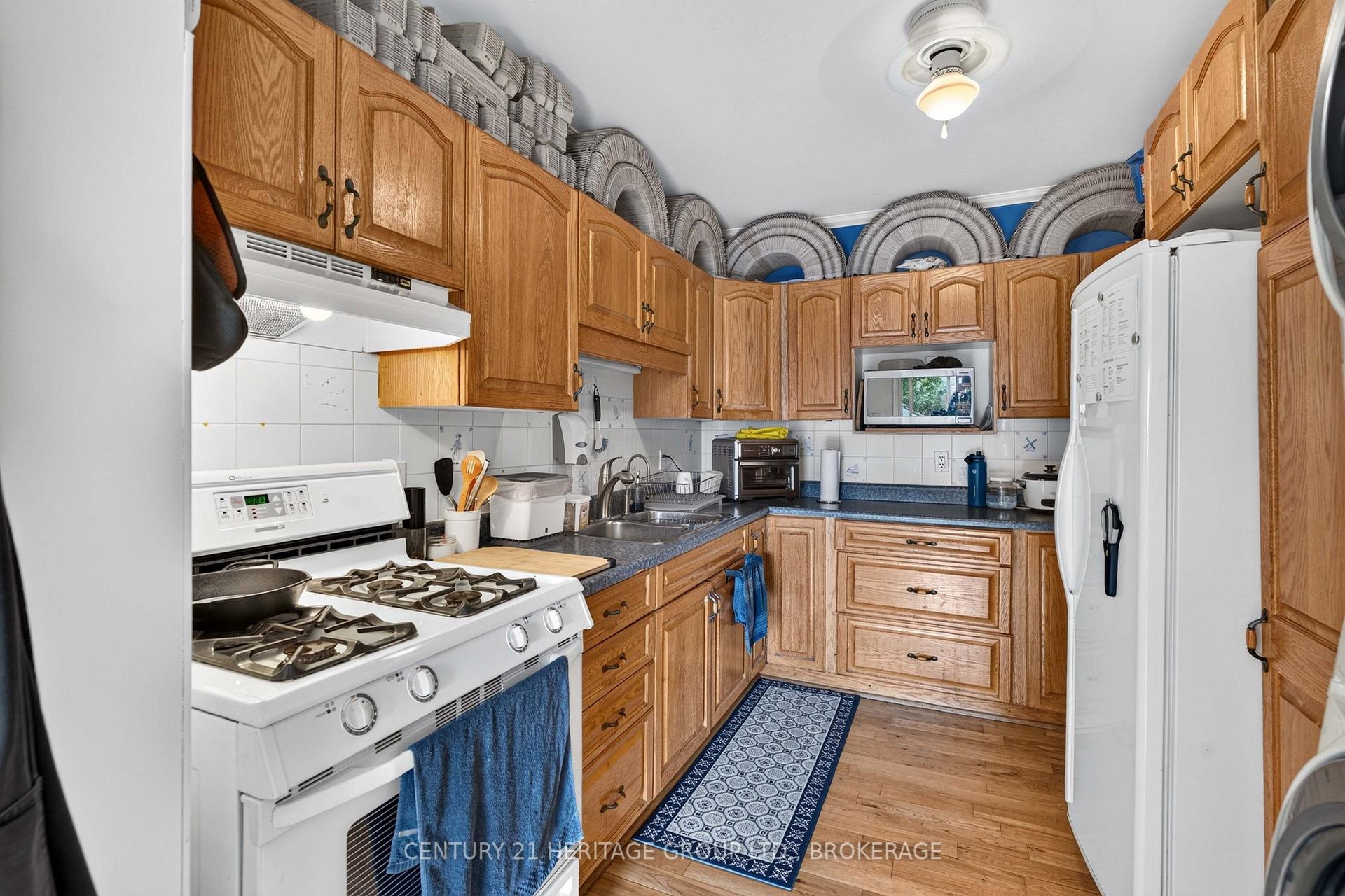 Photo 18 of 154 Stephen Street, Kingston, East of Sir John A. Blvd — HOMEH