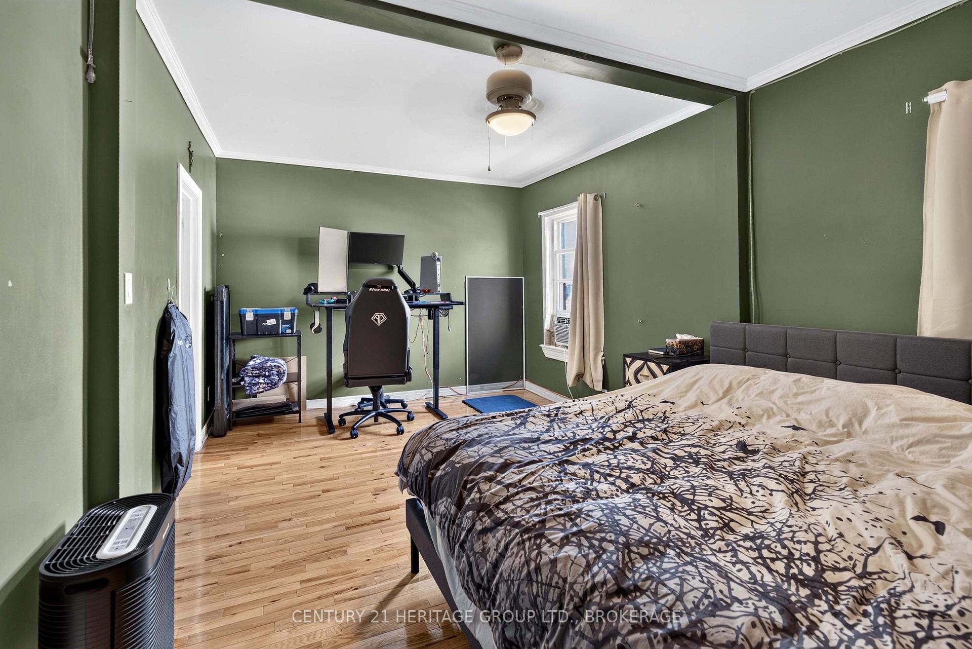 Photo 23 of 154 Stephen Street, Kingston, East of Sir John A. Blvd — HOMEH