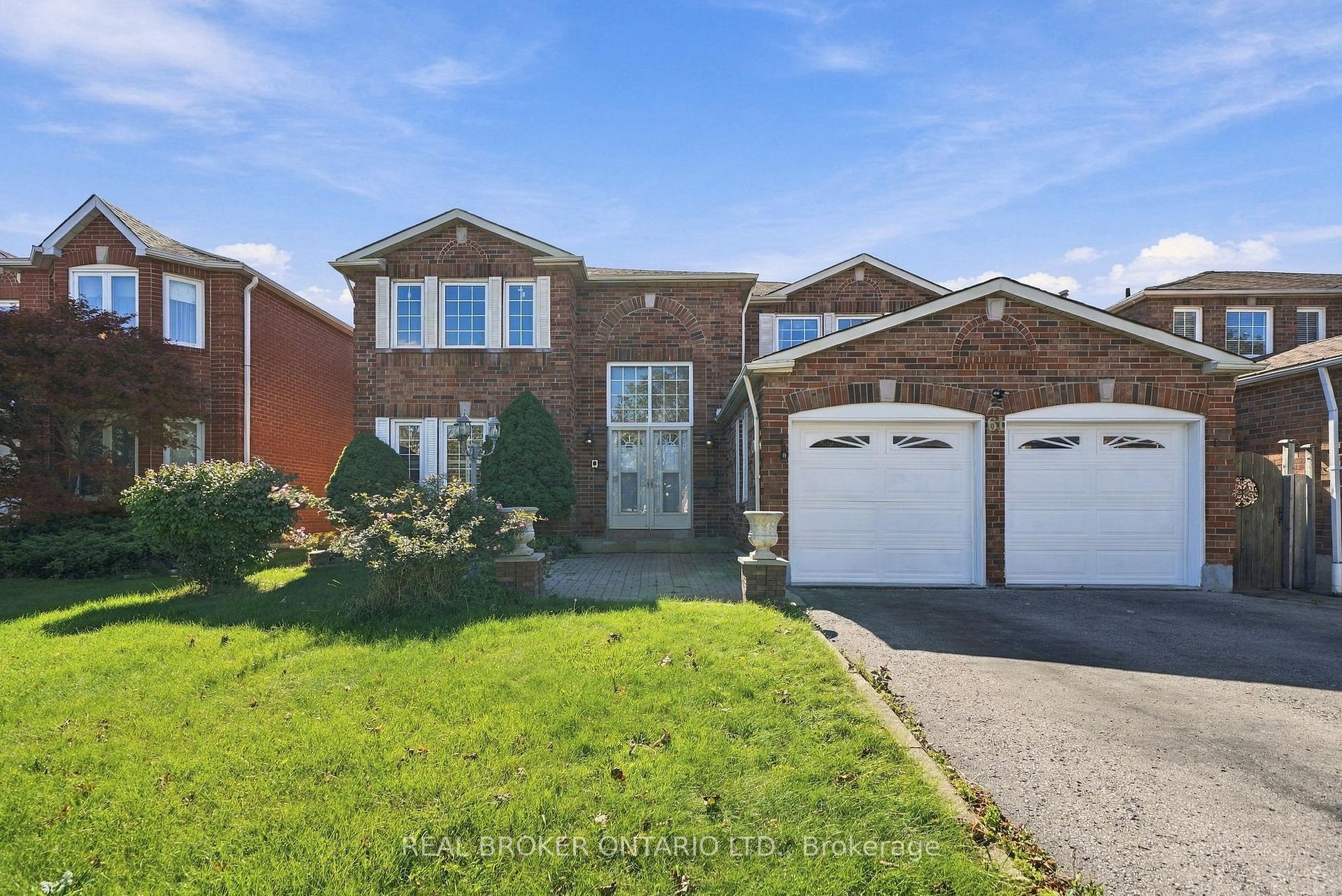 Photo 2 of 61 Bluenose Crescent, Scarborough, Highland Creek — HOMEH