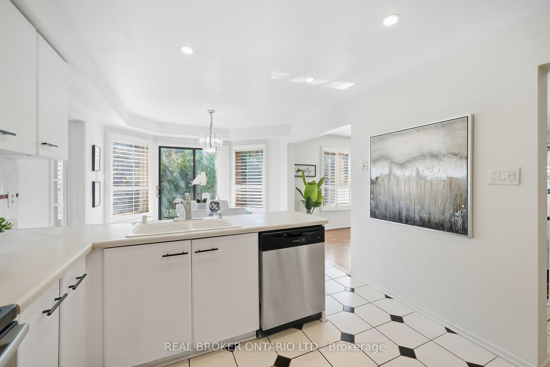 Photo 9 of 61 Bluenose Crescent, Scarborough, Highland Creek — HOMEH