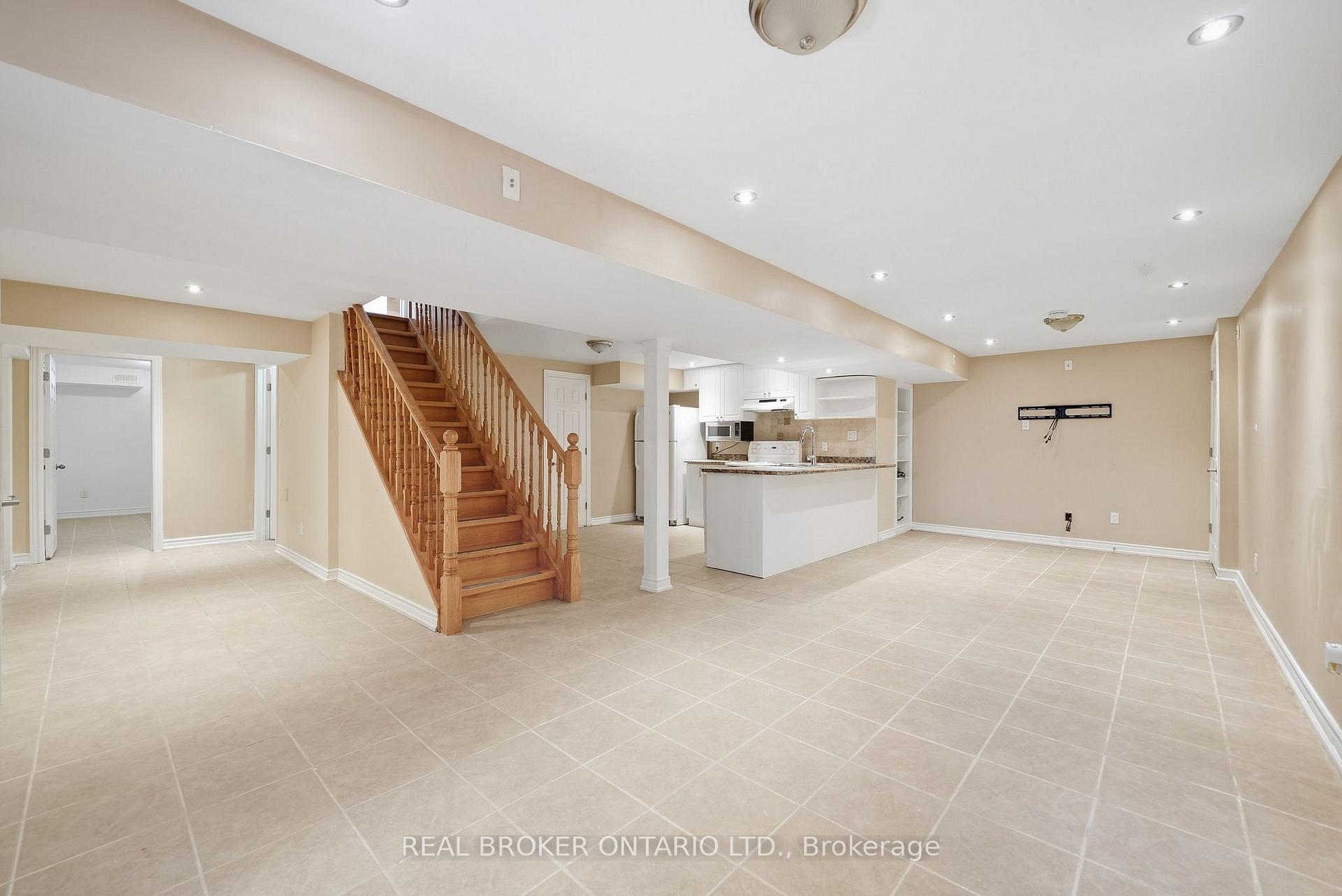 Photo 24 of 61 Bluenose Crescent, Scarborough, Highland Creek — HOMEH