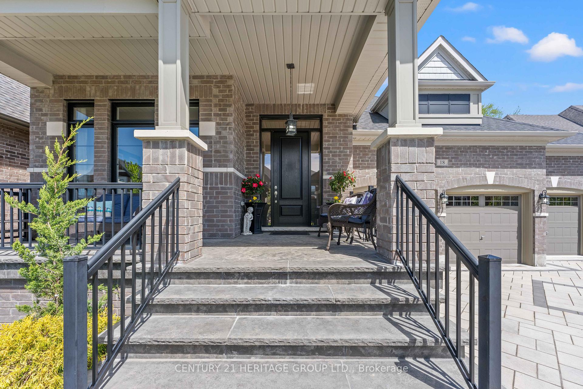 Photo 4 of 18 Mumberson Street, Innisfil, Cookstown — HOMEH