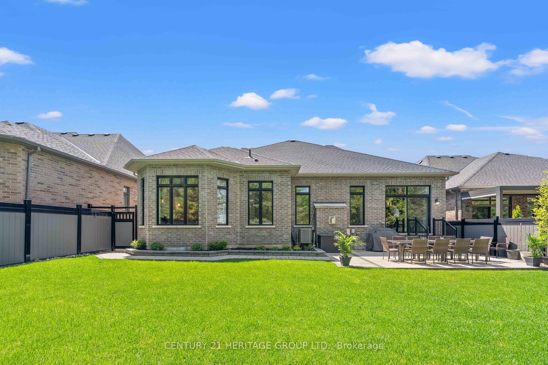 Photo 36 of 18 Mumberson Street, Innisfil, Cookstown — HOMEH