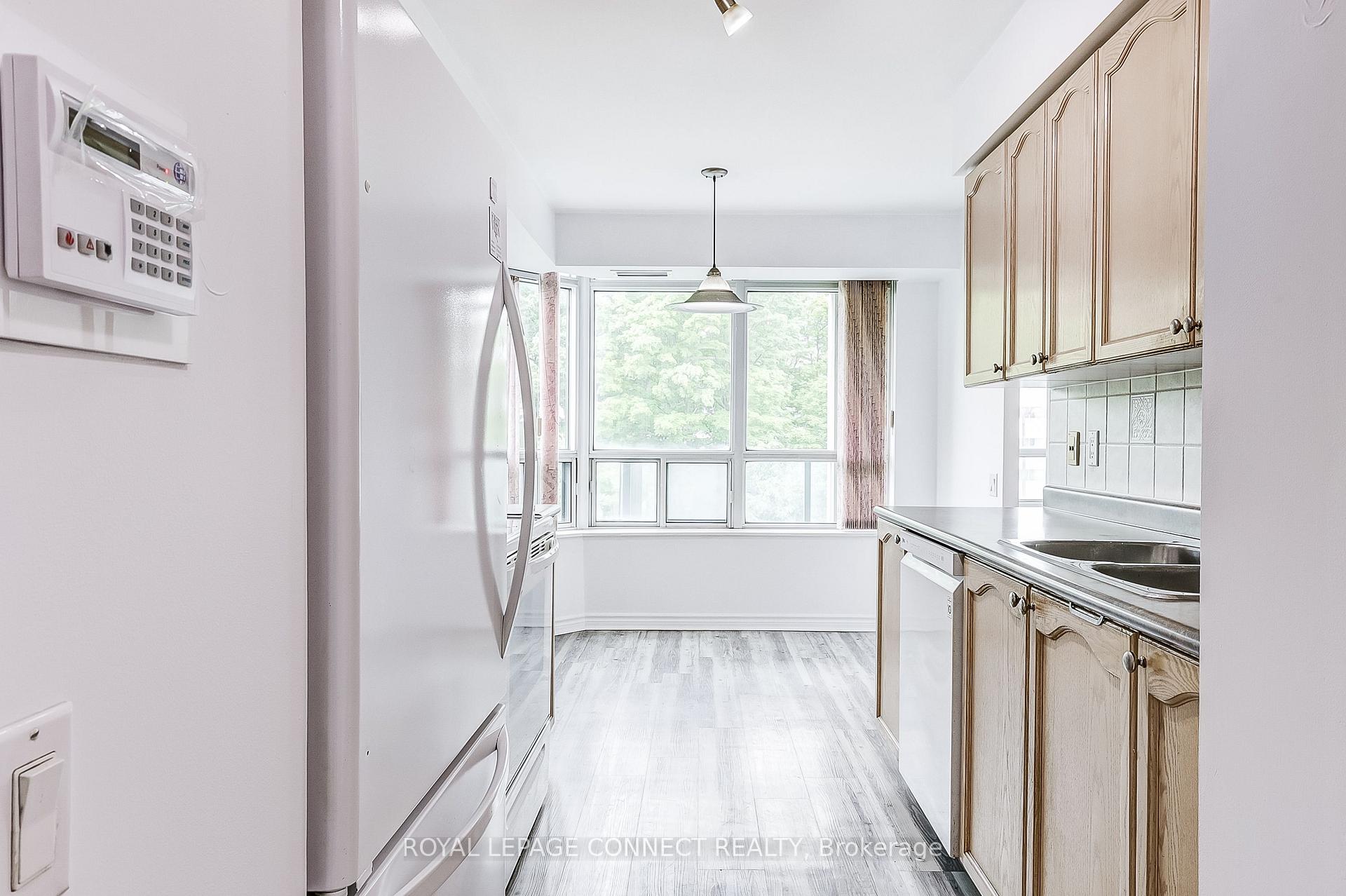 Photo 5 of Unit 403, 61 Town Centre Court, Scarborough, Bendale — HOMEH