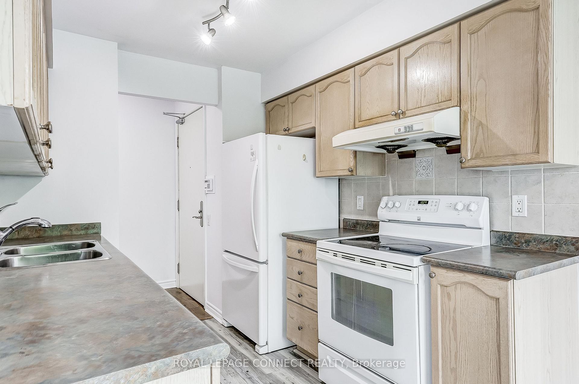 Photo 7 of Unit 403, 61 Town Centre Court, Scarborough, Bendale — HOMEH
