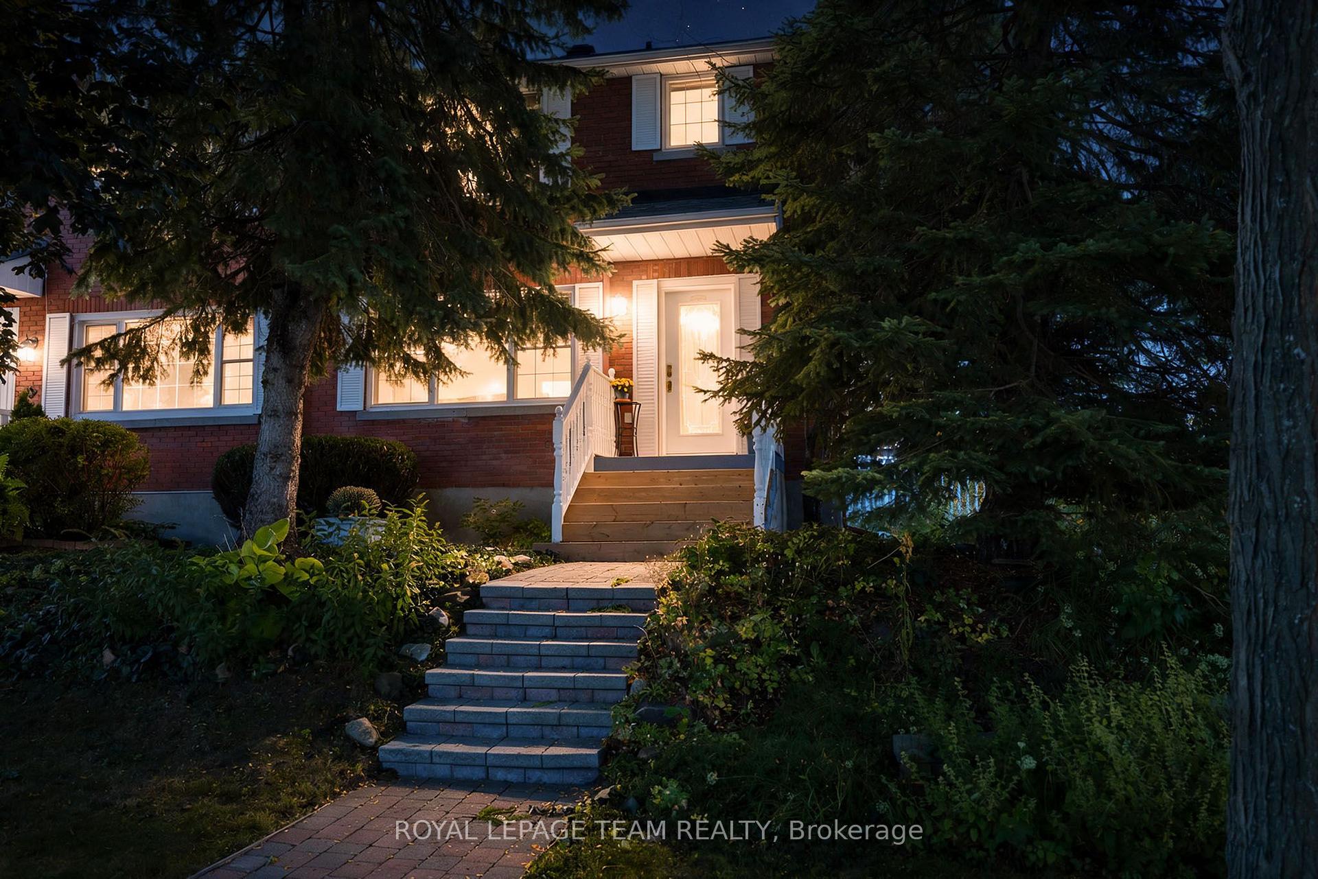 Photo 3 of 1050 Apolydore Avenue, Ottawa, Billings Bridge — HOMEH