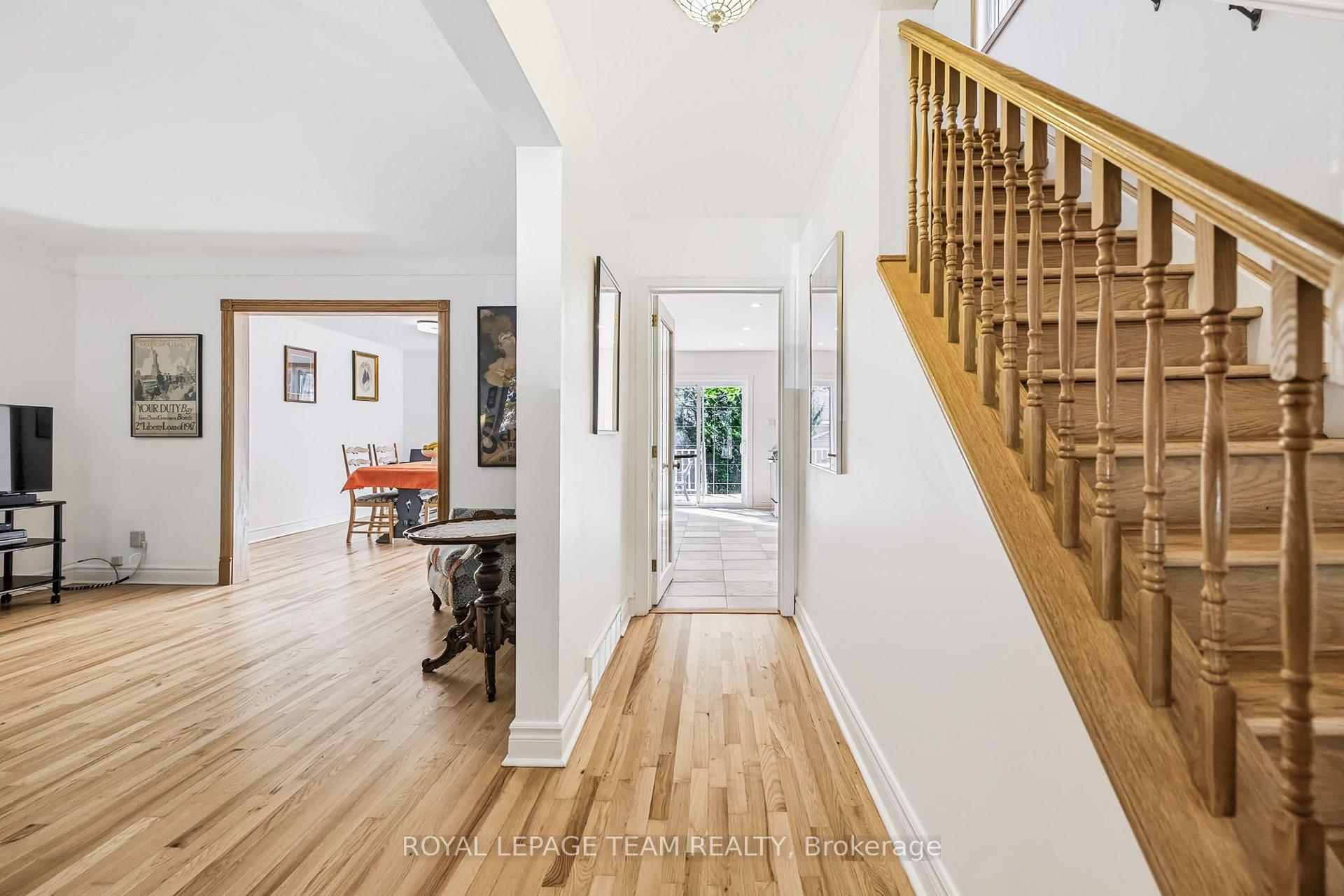 Photo 11 of 1050 Apolydore Avenue, Ottawa, Billings Bridge — HOMEH