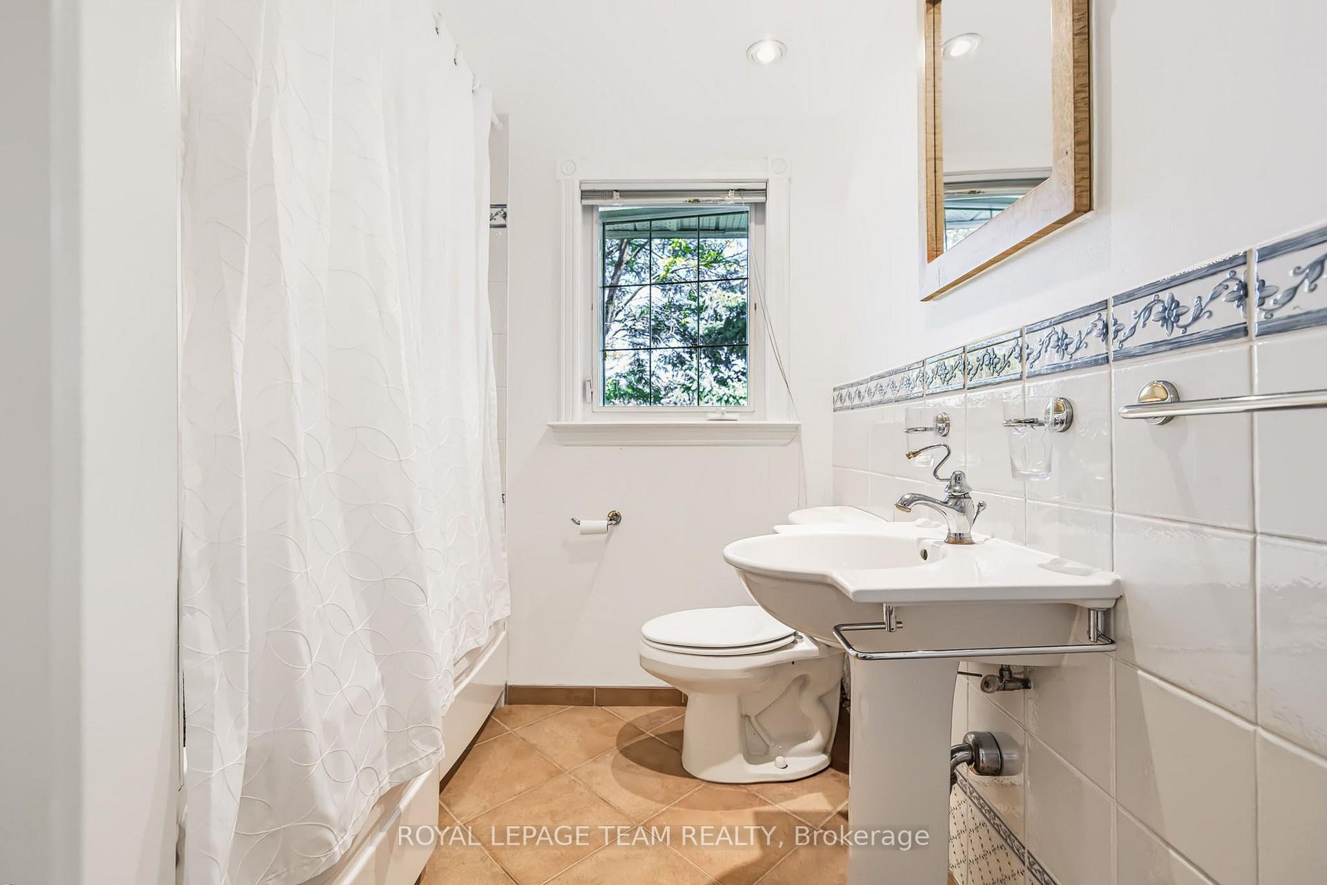 Photo 25 of 1050 Apolydore Avenue, Ottawa, Billings Bridge — HOMEH