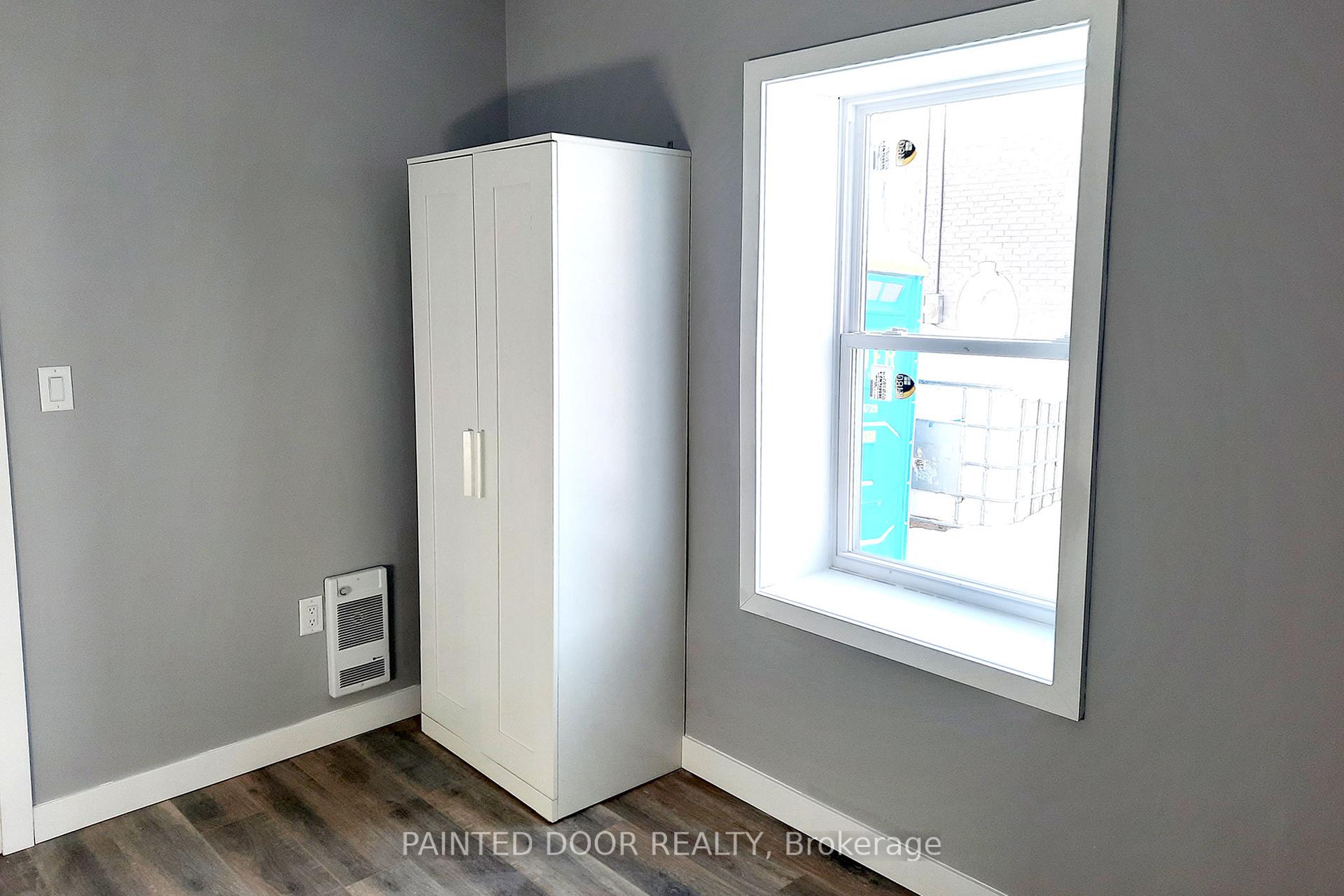Photo 9 of 109 Albert Street S, Orillia — HOMEH