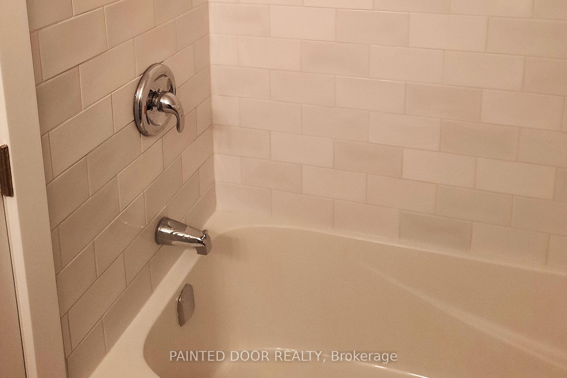 Photo 14 of 109 Albert Street S, Orillia — HOMEH