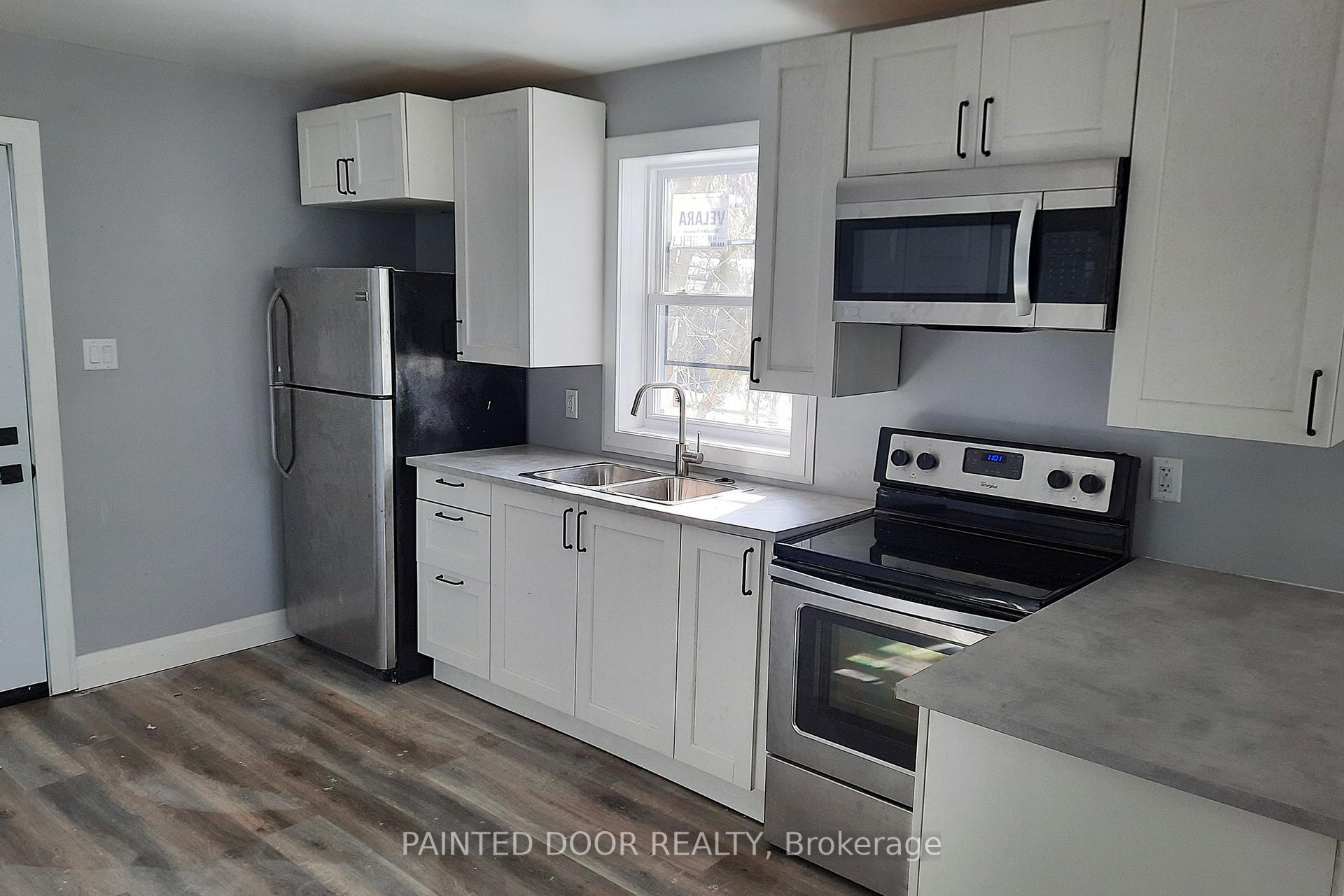 Photo 17 of 109 Albert Street S, Orillia — HOMEH