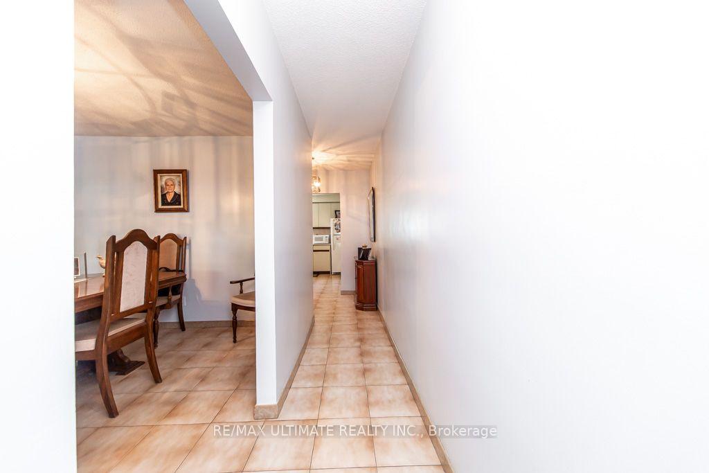 Photo 15 of 45 McRoberts Avenue, Toronto, Corso Italia-Davenport — HOMEH