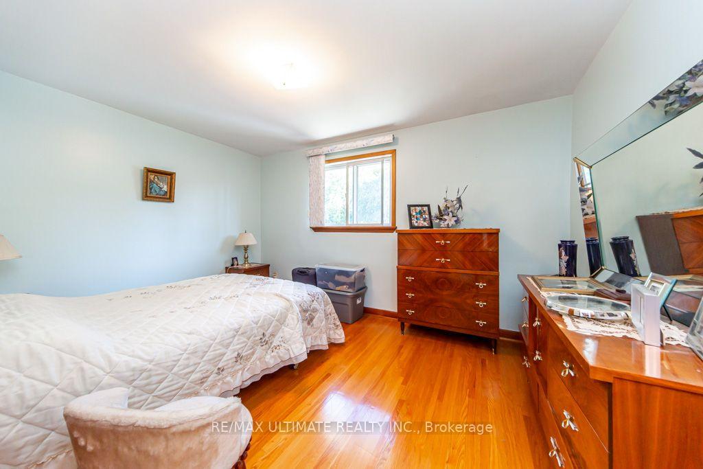Photo 23 of 45 McRoberts Avenue, Toronto, Corso Italia-Davenport — HOMEH