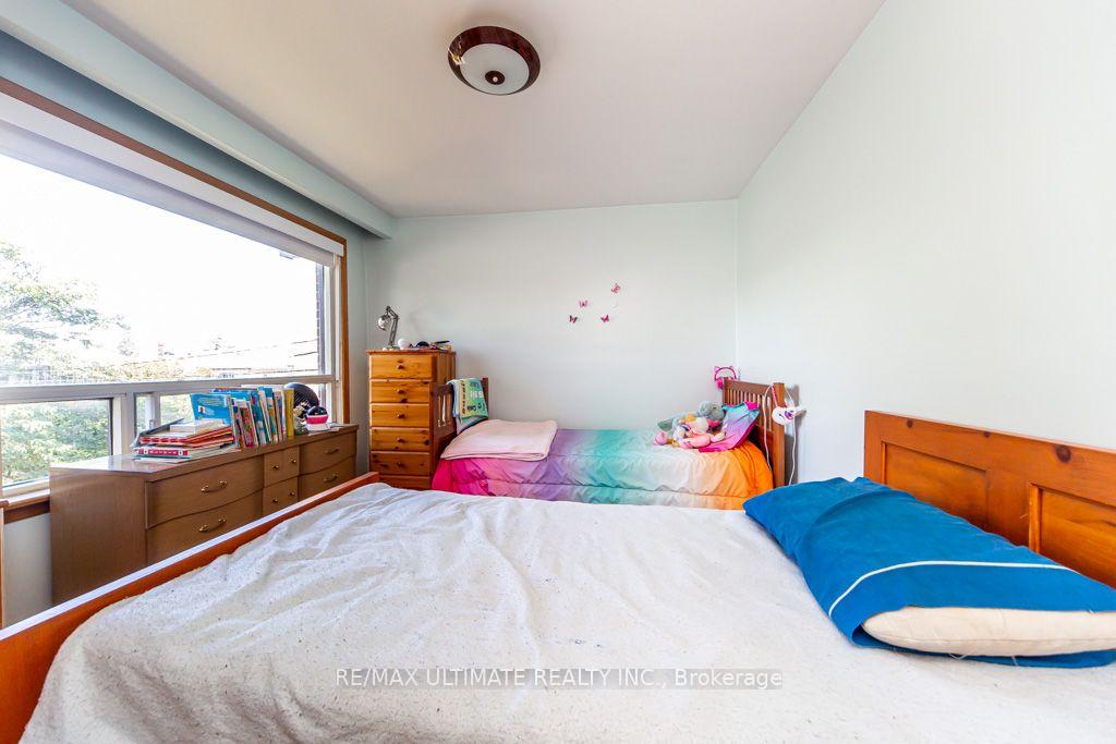 Photo 28 of 45 McRoberts Avenue, Toronto, Corso Italia-Davenport — HOMEH