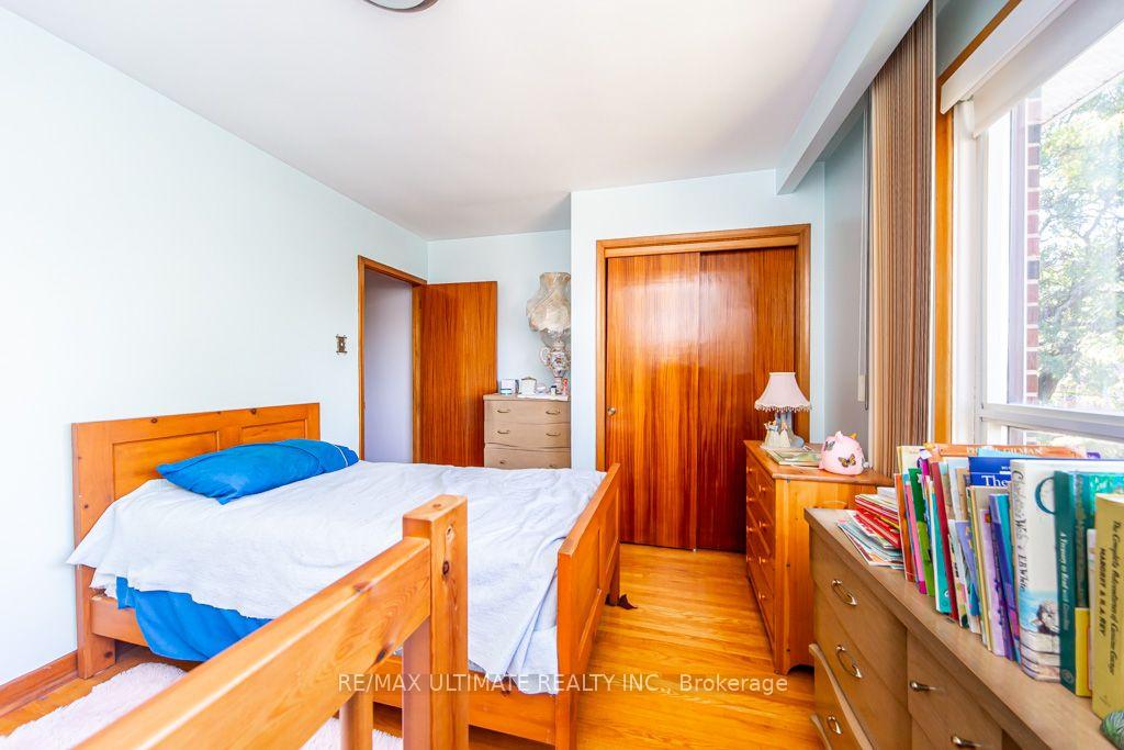 Photo 29 of 45 McRoberts Avenue, Toronto, Corso Italia-Davenport — HOMEH