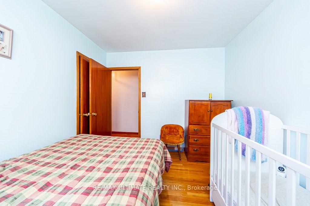 Photo 31 of 45 McRoberts Avenue, Toronto, Corso Italia-Davenport — HOMEH