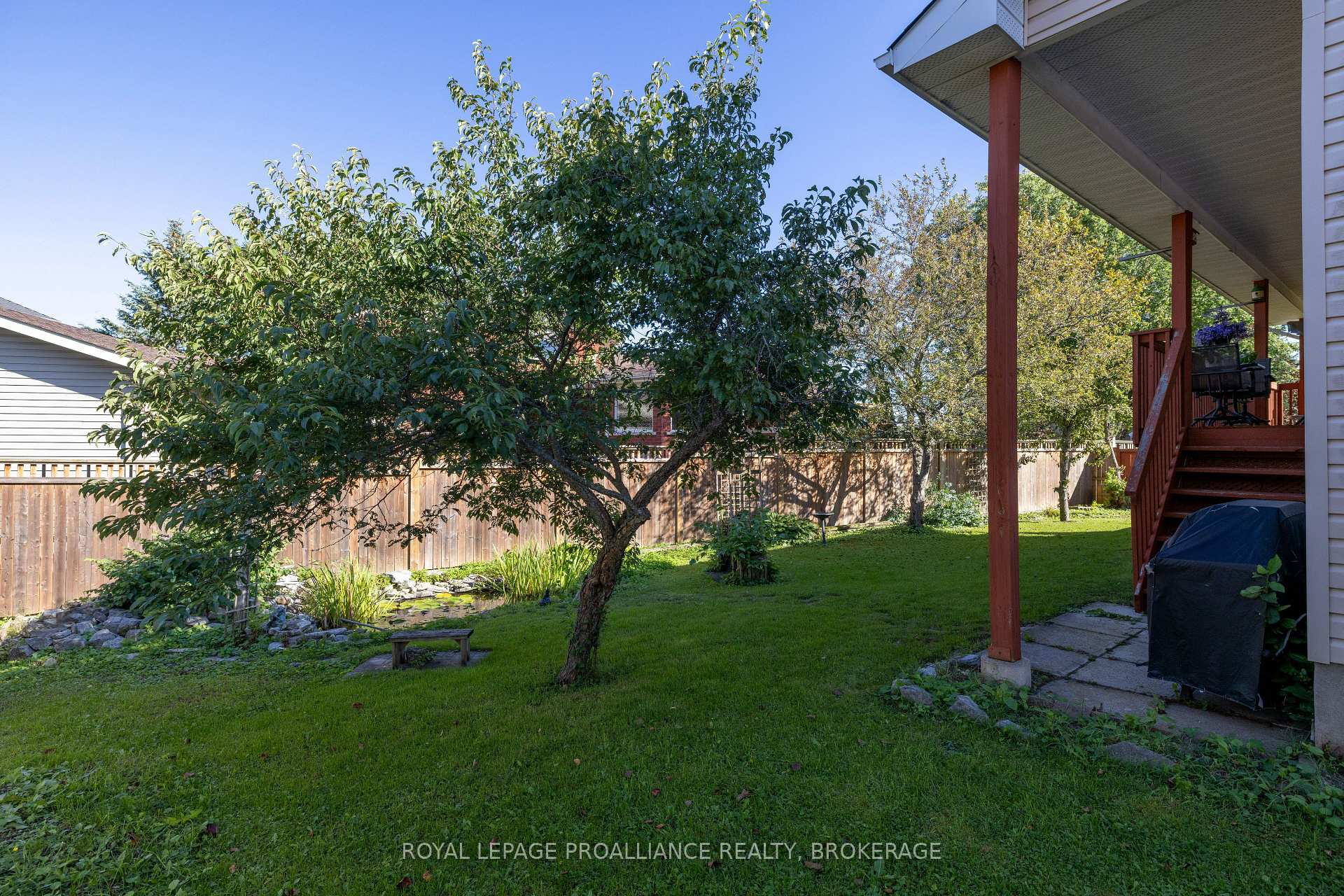 Photo 5 of 662 Millbrook Crescent, Kingston, East Gardiners Rd — HOMEH