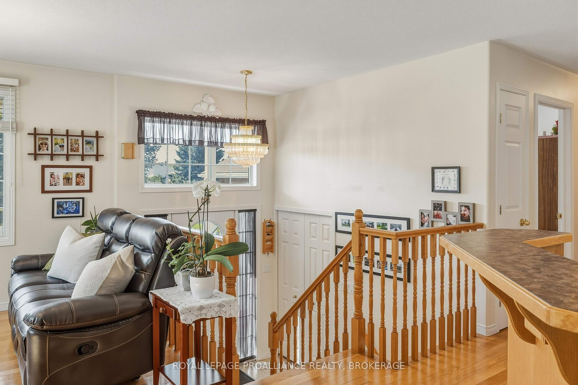 Photo 14 of 662 Millbrook Crescent, Kingston, East Gardiners Rd — HOMEH