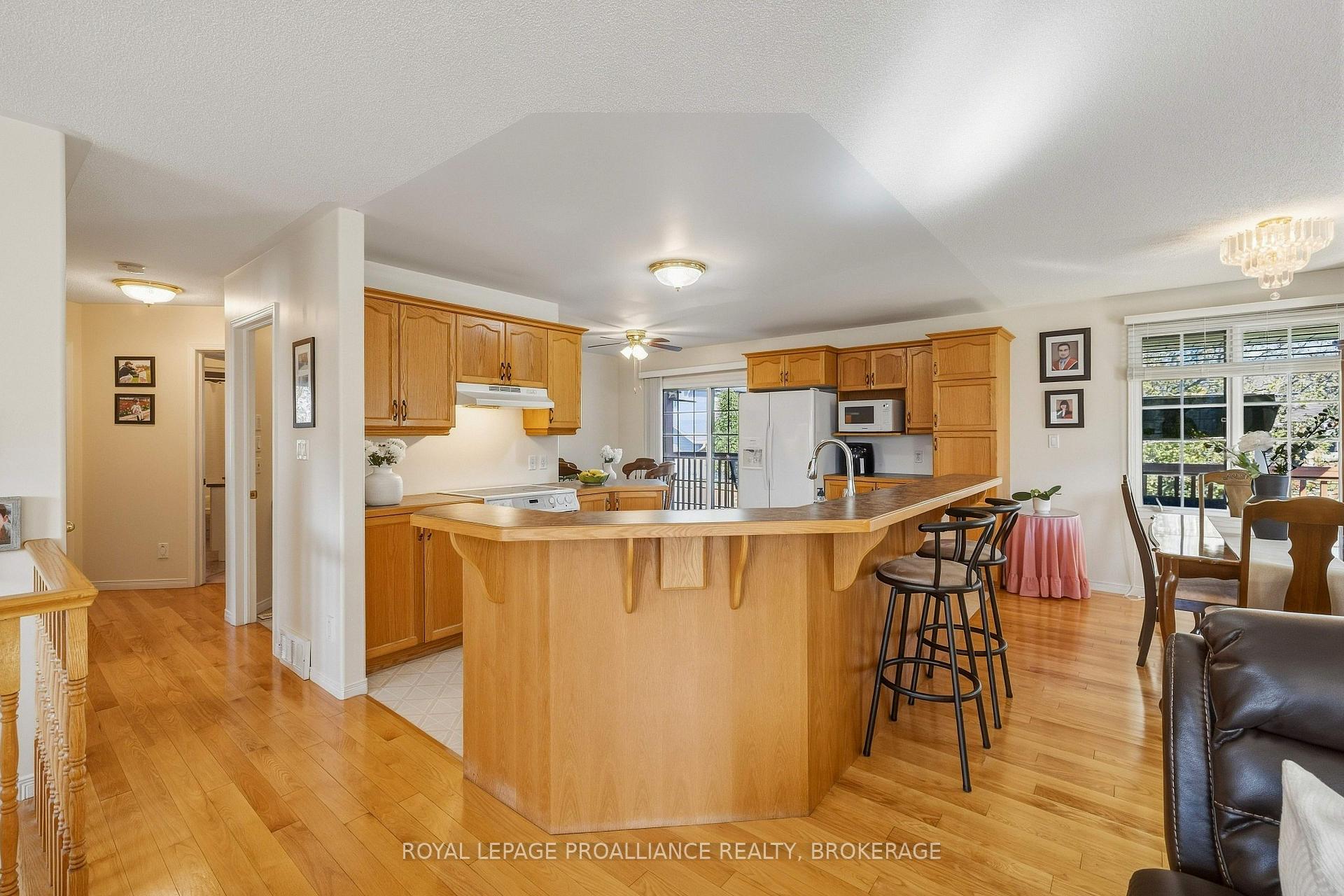 Photo 16 of 662 Millbrook Crescent, Kingston, East Gardiners Rd — HOMEH