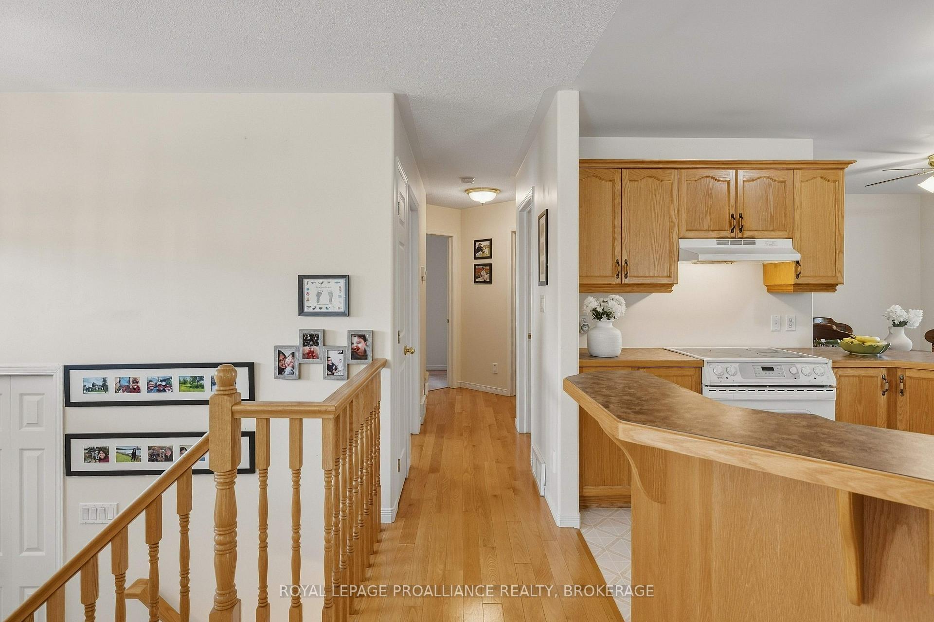 Photo 22 of 662 Millbrook Crescent, Kingston, East Gardiners Rd — HOMEH