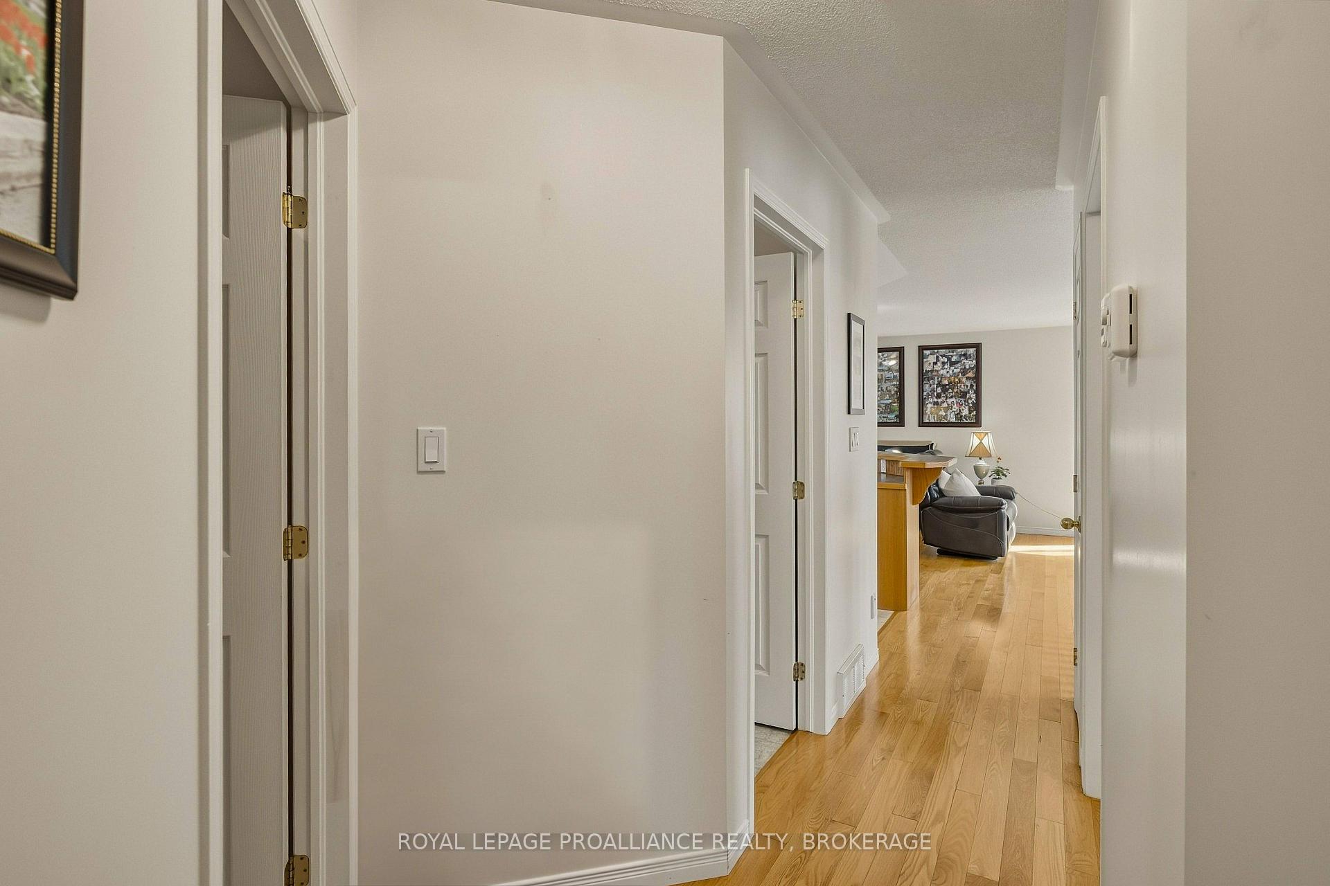 Photo 23 of 662 Millbrook Crescent, Kingston, East Gardiners Rd — HOMEH