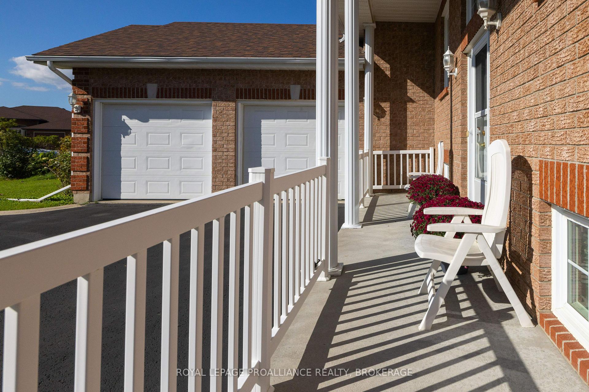 Photo 40 of 662 Millbrook Crescent, Kingston, East Gardiners Rd — HOMEH