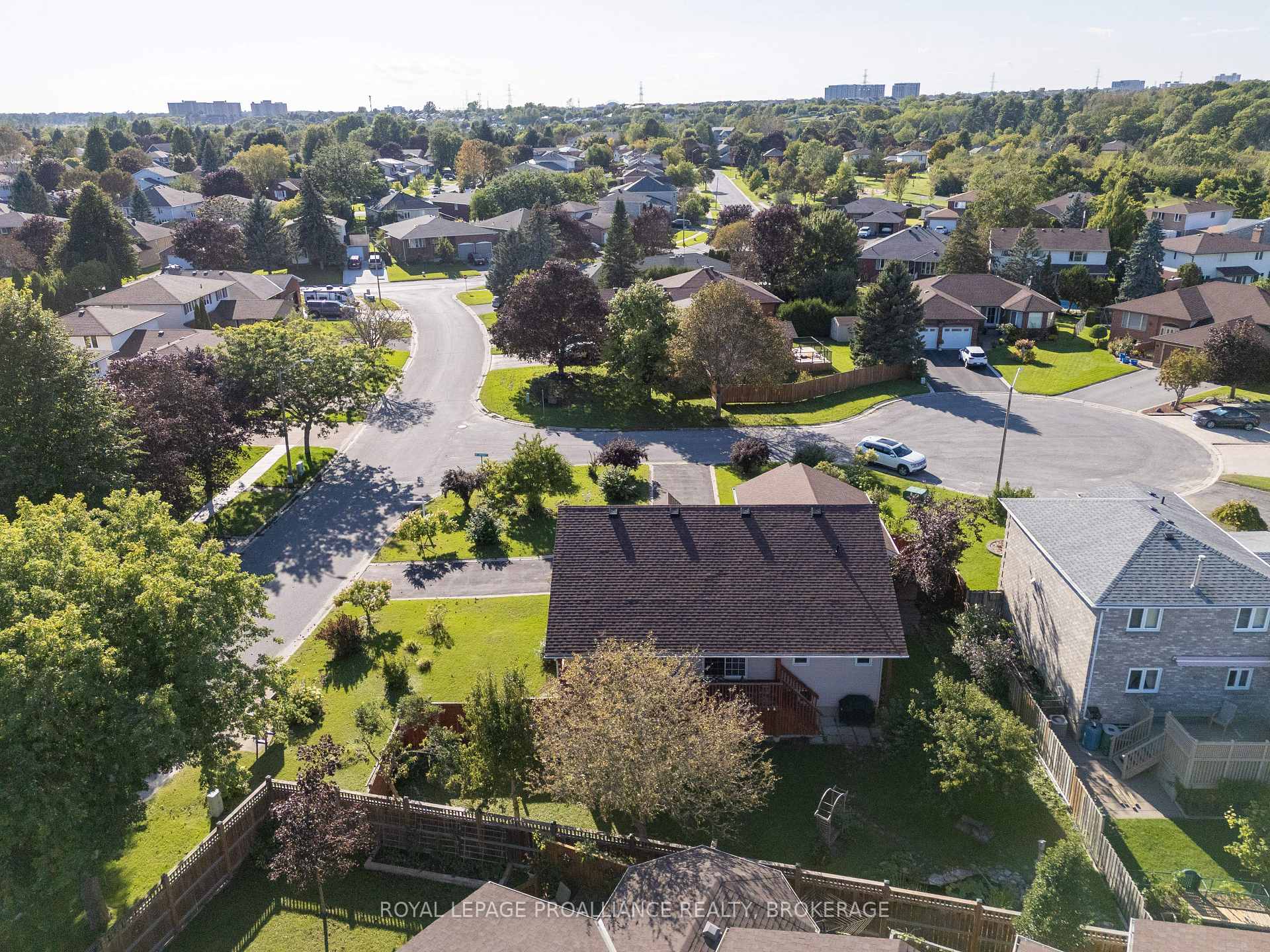 Photo 41 of 662 Millbrook Crescent, Kingston, East Gardiners Rd — HOMEH