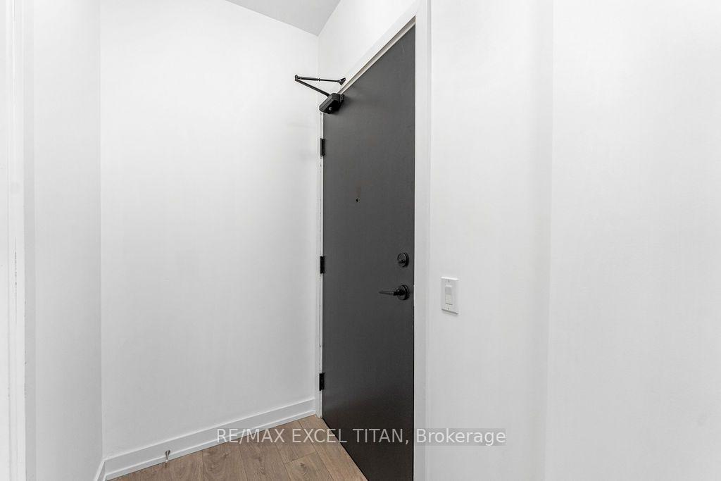Photo 3 of Unit 1707, 1480 Bayly Street, Pickering, Bay Ridges — HOMEH