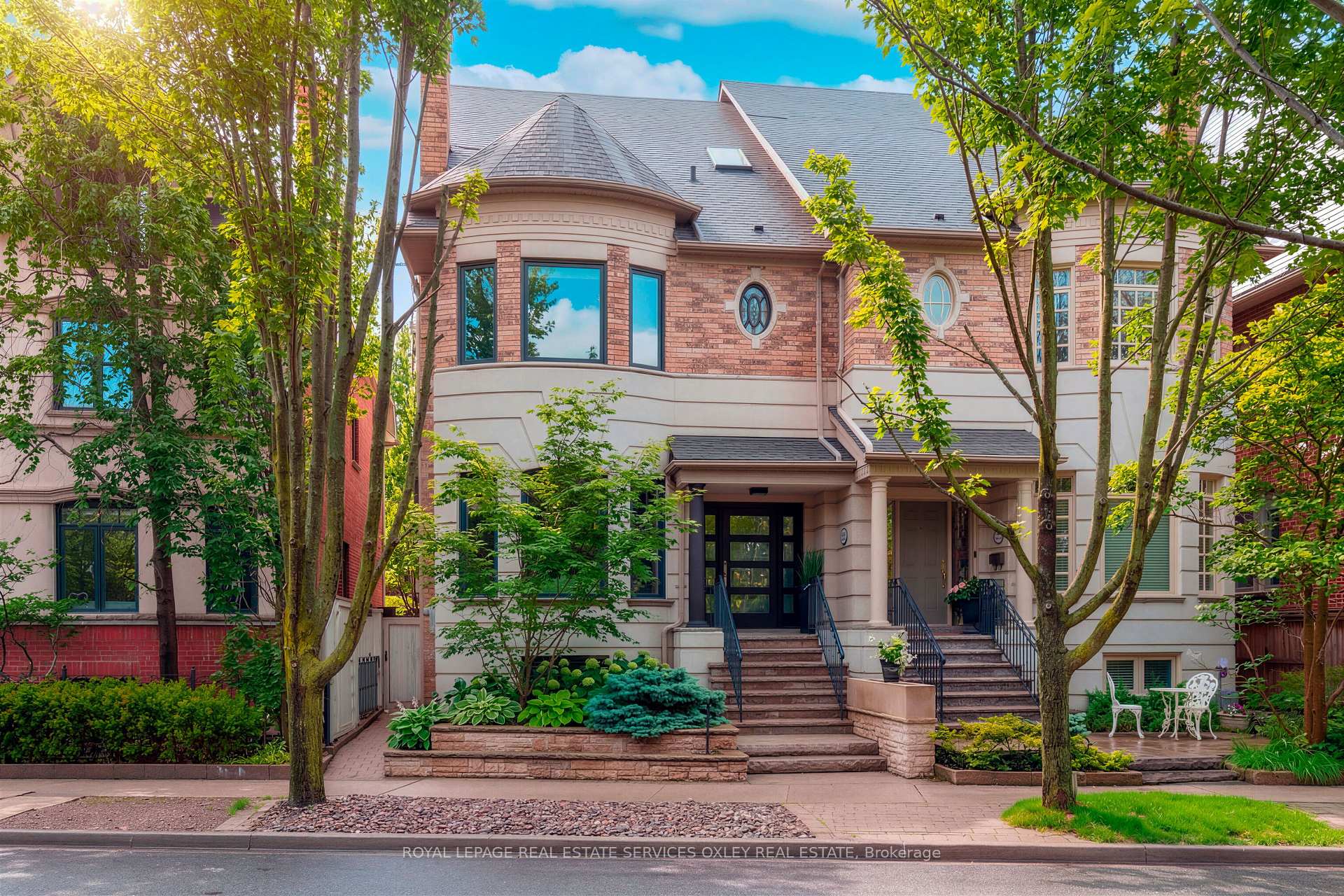 Photo 1 of 46 Mathersfield Drive, Toronto, Rosedale-Moore Park — HOMEH
