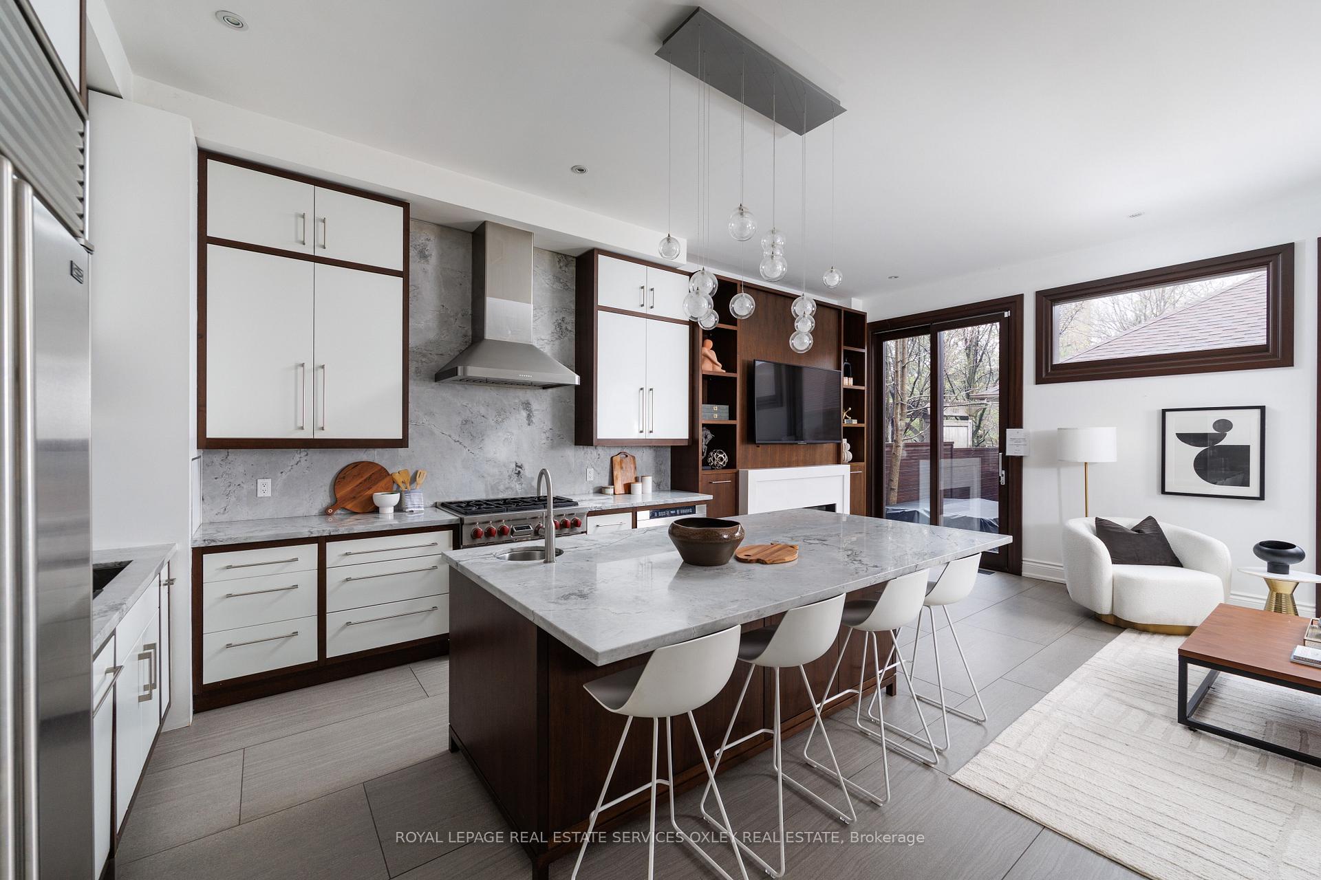 Photo 8 of 46 Mathersfield Drive, Toronto, Rosedale-Moore Park — HOMEH