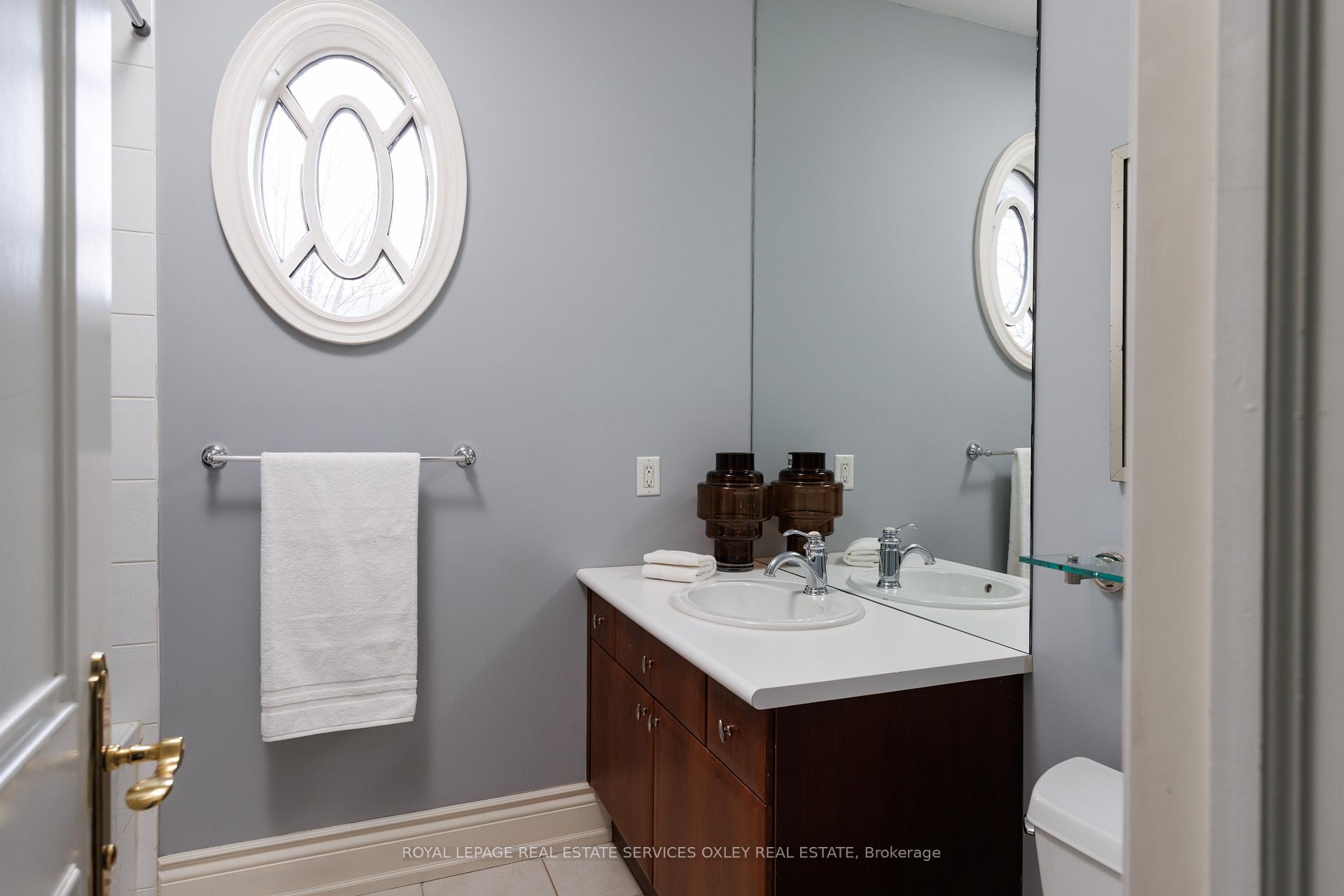 Photo 25 of 46 Mathersfield Drive, Toronto, Rosedale-Moore Park — HOMEH