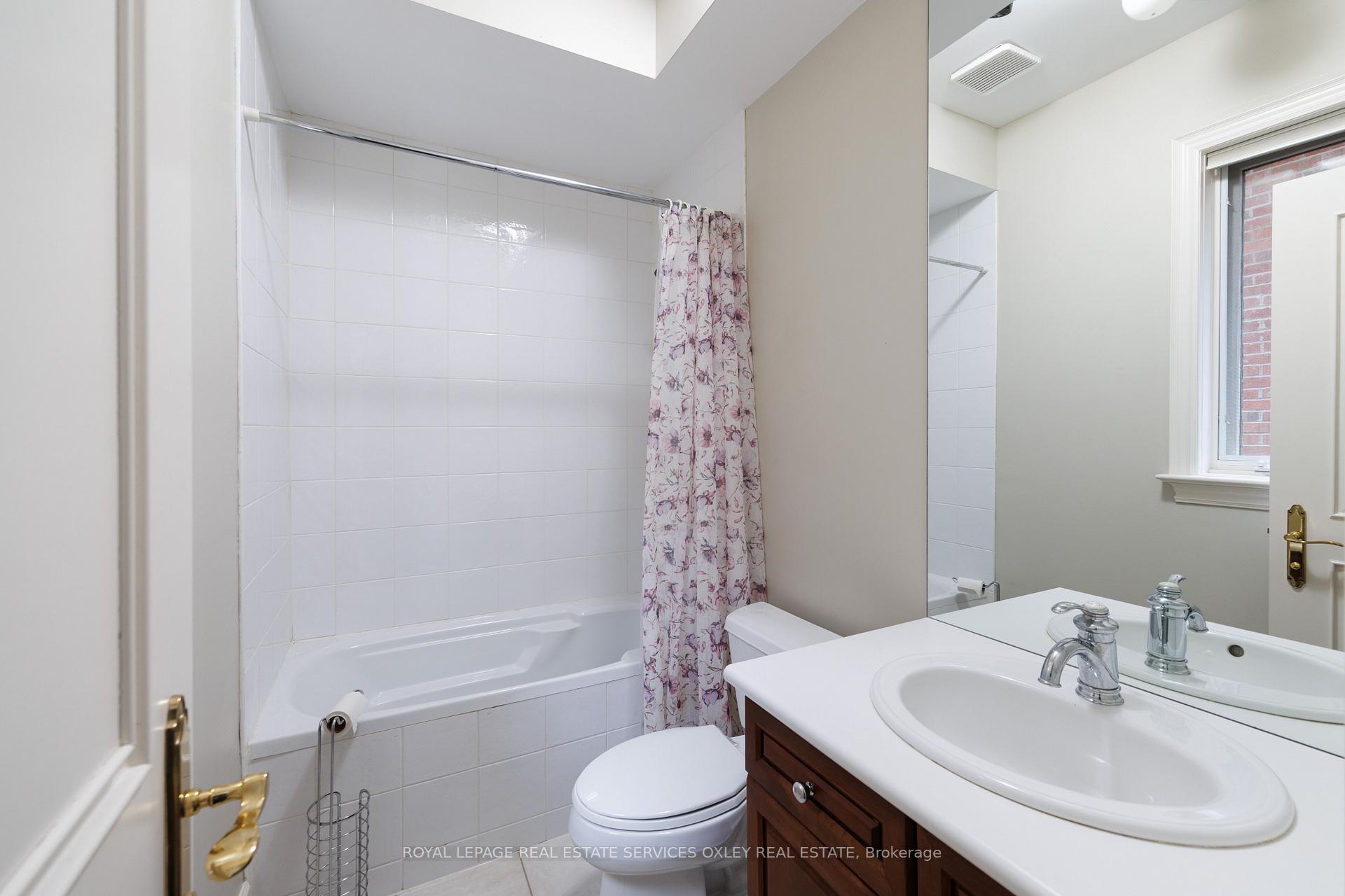 Photo 27 of 46 Mathersfield Drive, Toronto, Rosedale-Moore Park — HOMEH