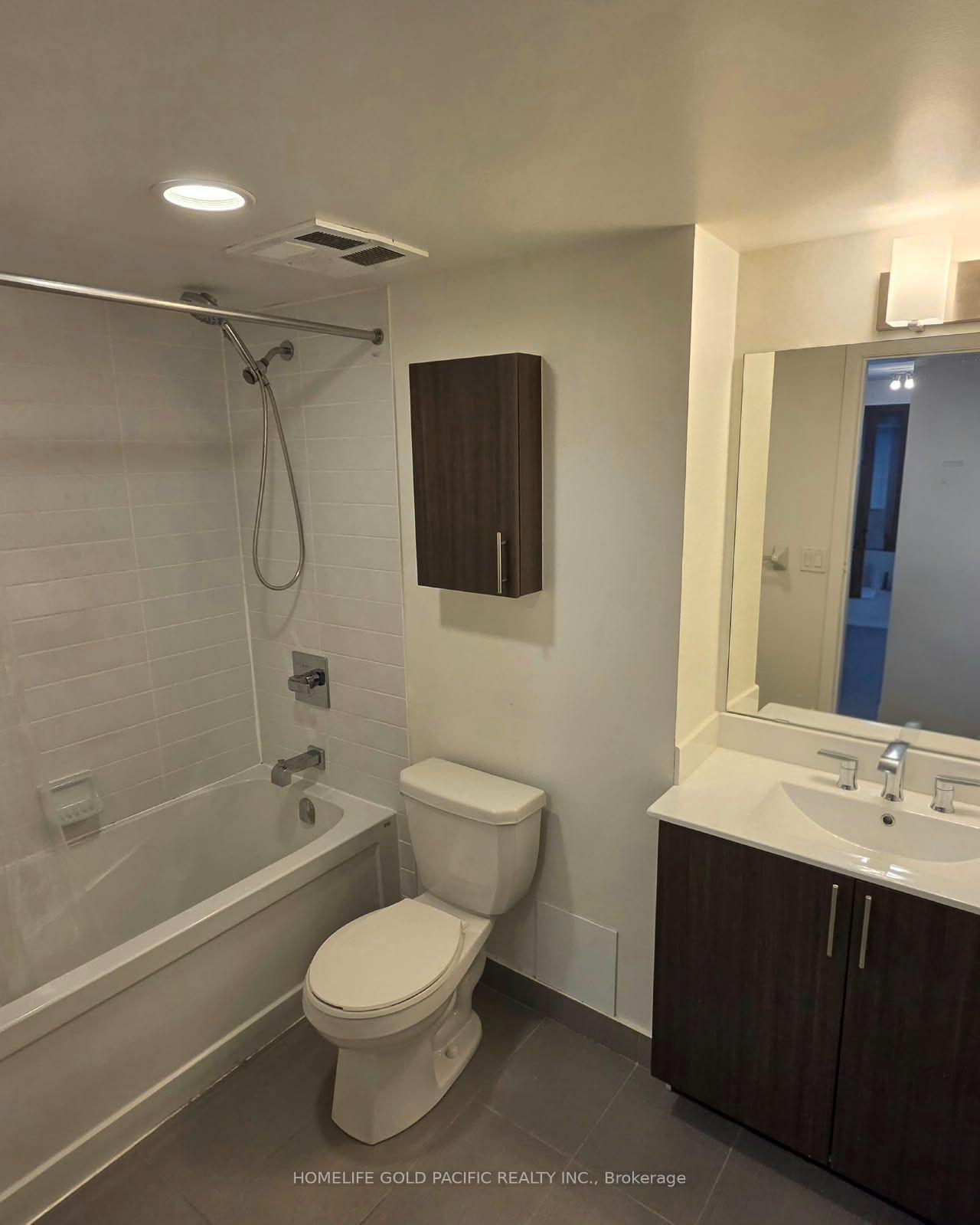 Photo 3 of Unit 920, 75 Norman Bethune Avenue, Richmond Hill, Beaver Creek Business Park — HOMEH