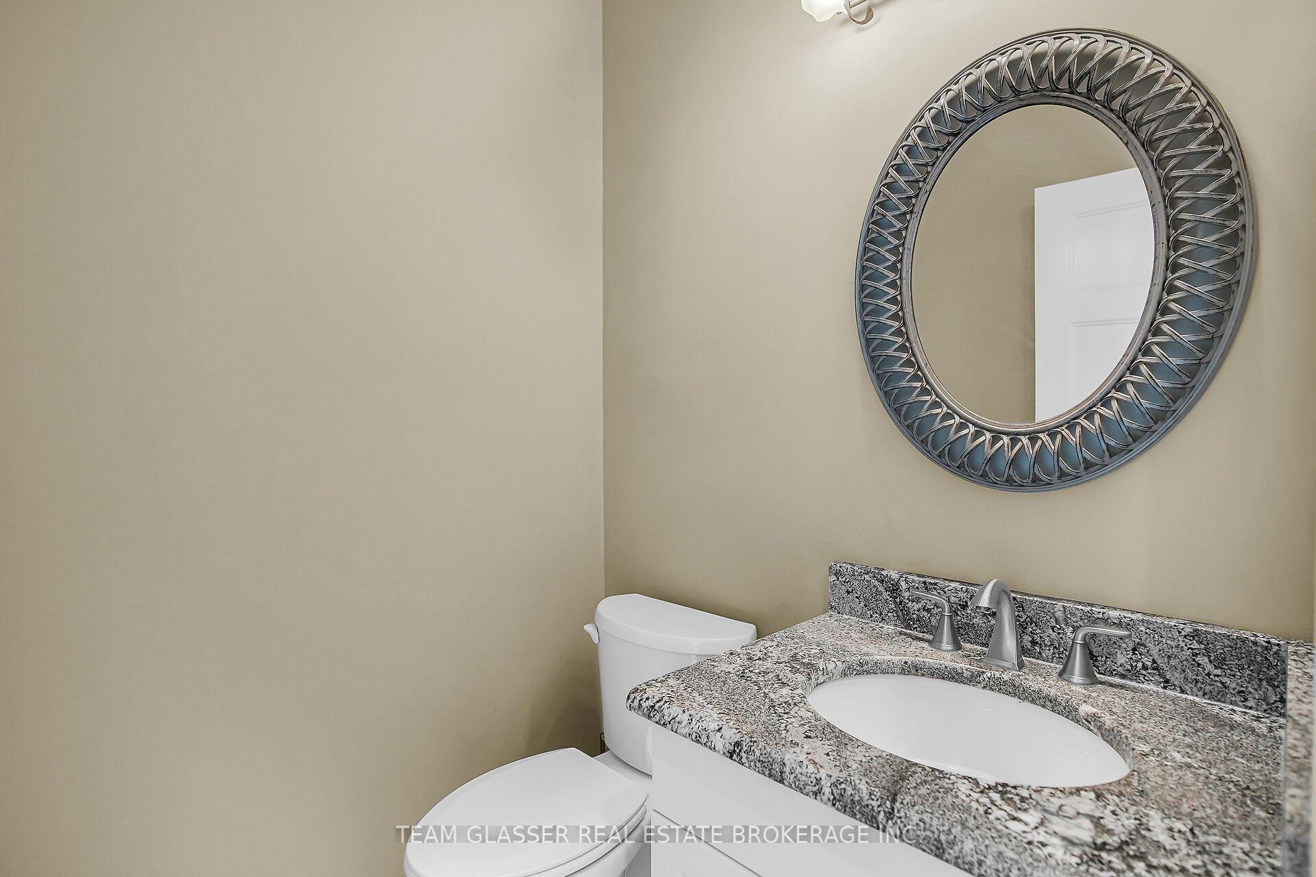 Photo 16 of 2407 Red Thorne Avenue, London, South V — HOMEH