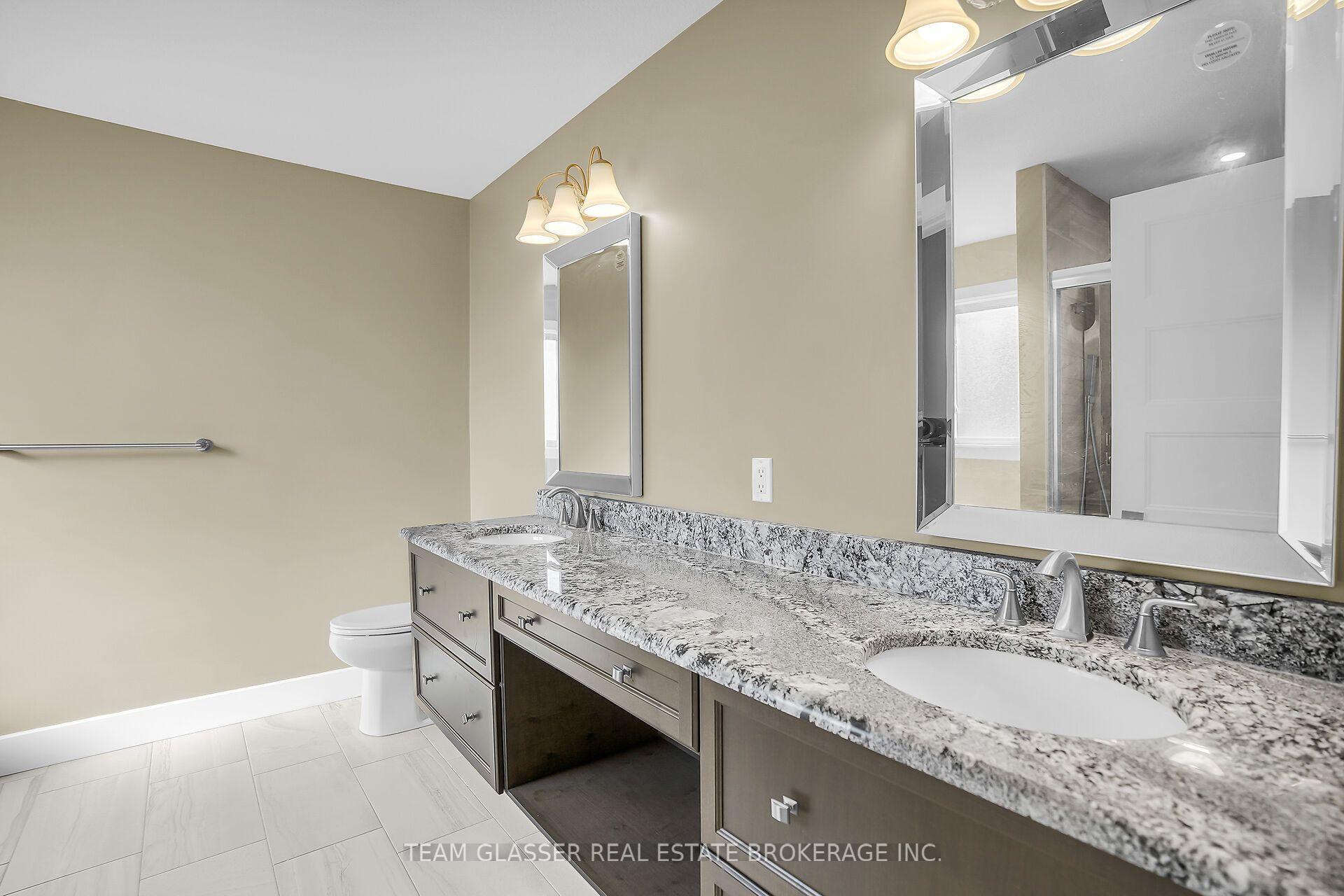 Photo 21 of 2407 Red Thorne Avenue, London, South V — HOMEH