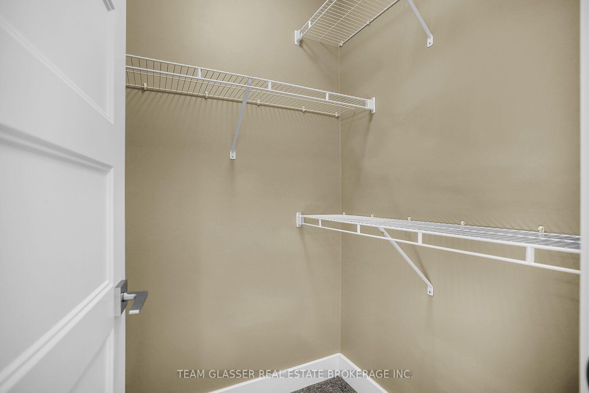 Photo 25 of 2407 Red Thorne Avenue, London, South V — HOMEH