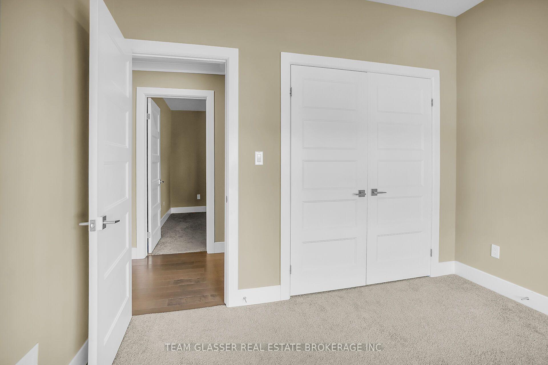 Photo 27 of 2407 Red Thorne Avenue, London, South V — HOMEH