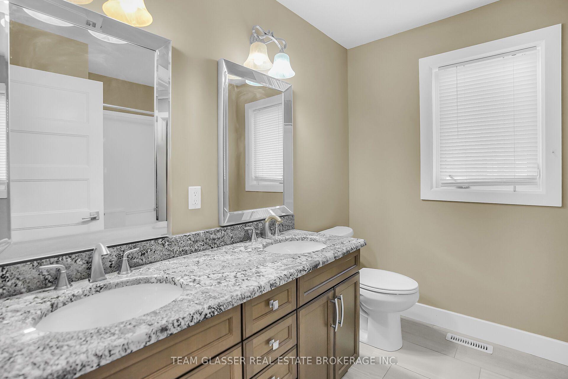 Photo 30 of 2407 Red Thorne Avenue, London, South V — HOMEH