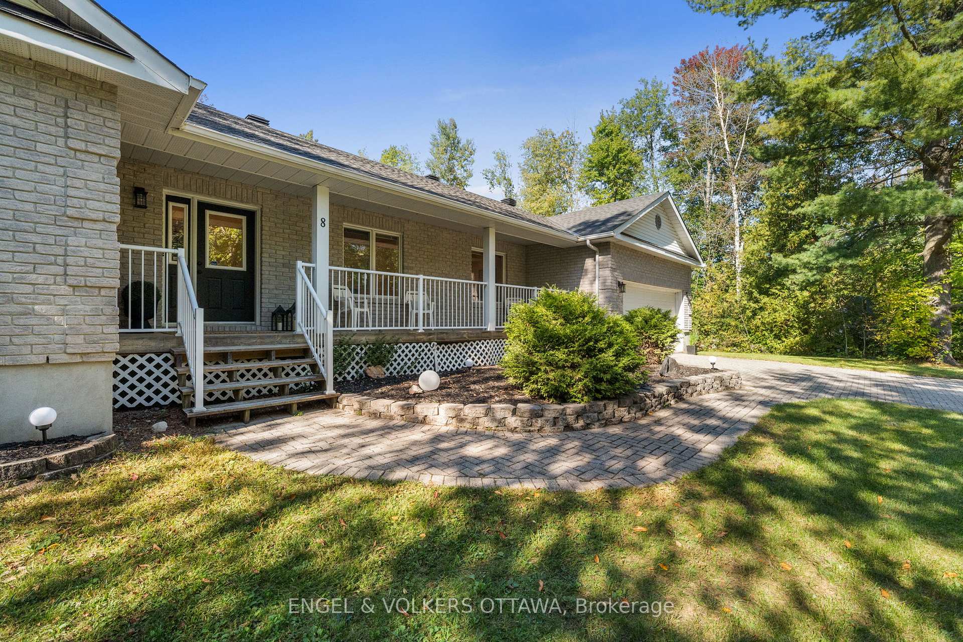 Photo 4 of 8 Black Walnut Road, North Grenville, North Grenville Twp (Kemptville East) — HOMEH