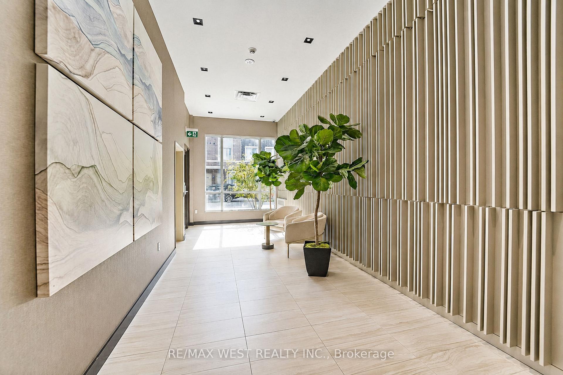 Photo 3 of Unit 311, 60 Honeycrisp Crescent, Vaughan, Vaughan Corporate Centre — HOMEH