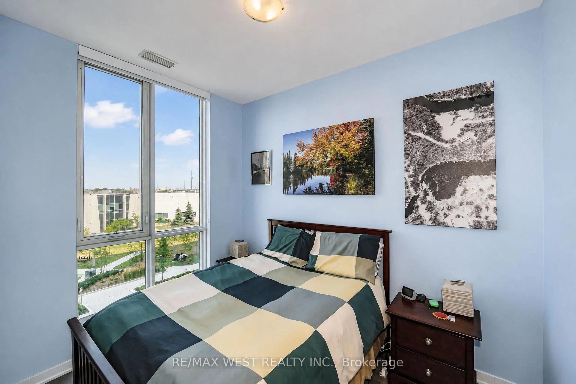 Photo 12 of Unit 311, 60 Honeycrisp Crescent, Vaughan, Vaughan Corporate Centre — HOMEH