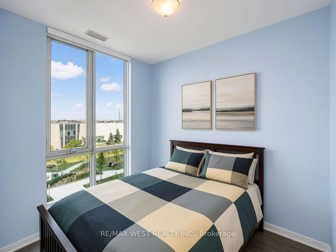 Photo 15 of Unit 311, 60 Honeycrisp Crescent, Vaughan, Vaughan Corporate Centre — HOMEH