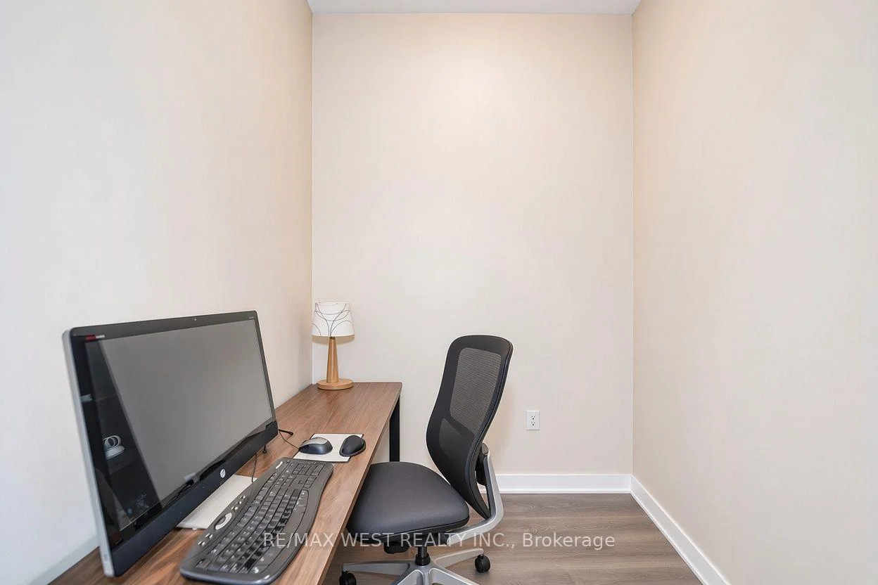 Photo 21 of Unit 311, 60 Honeycrisp Crescent, Vaughan, Vaughan Corporate Centre — HOMEH