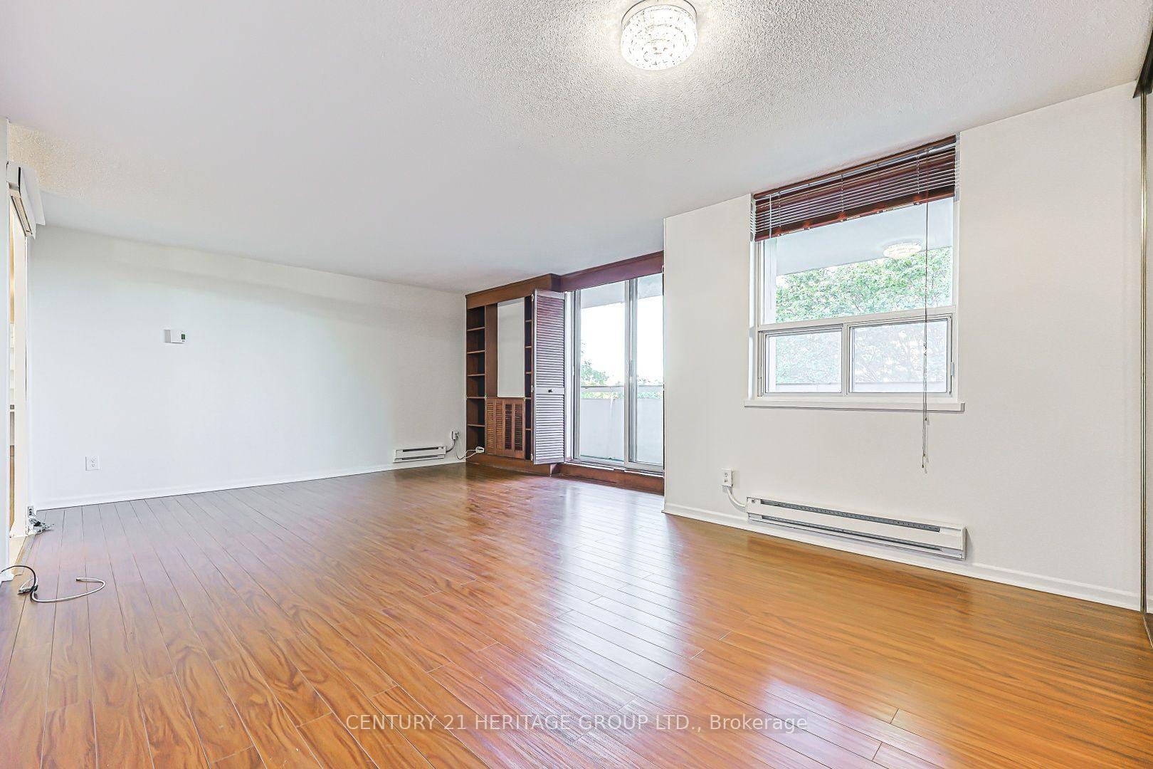 Photo 9 of Unit 502, 1 Royal Orchard Boulevard, Markham, Royal Orchard — HOMEH