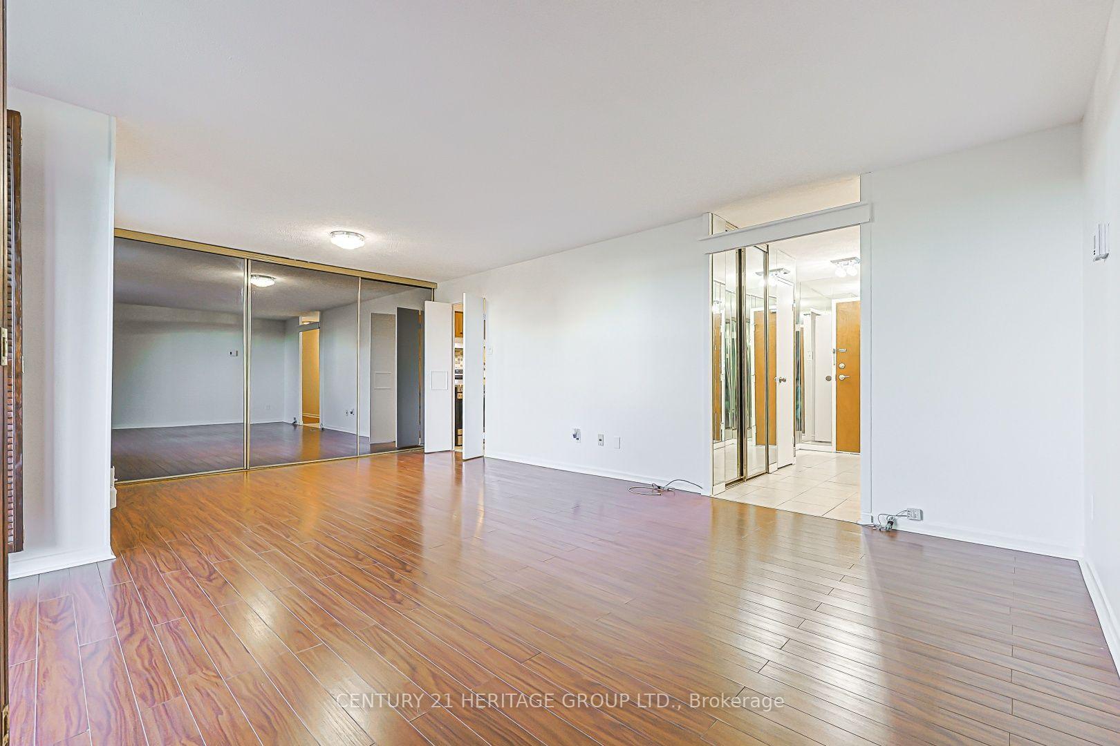 Photo 12 of Unit 502, 1 Royal Orchard Boulevard, Markham, Royal Orchard — HOMEH