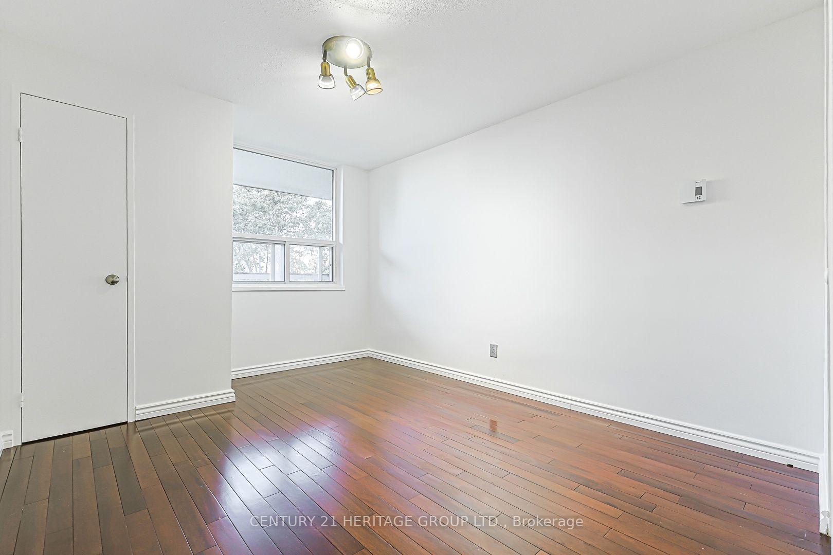 Photo 41 of Unit 502, 1 Royal Orchard Boulevard, Markham, Royal Orchard — HOMEH