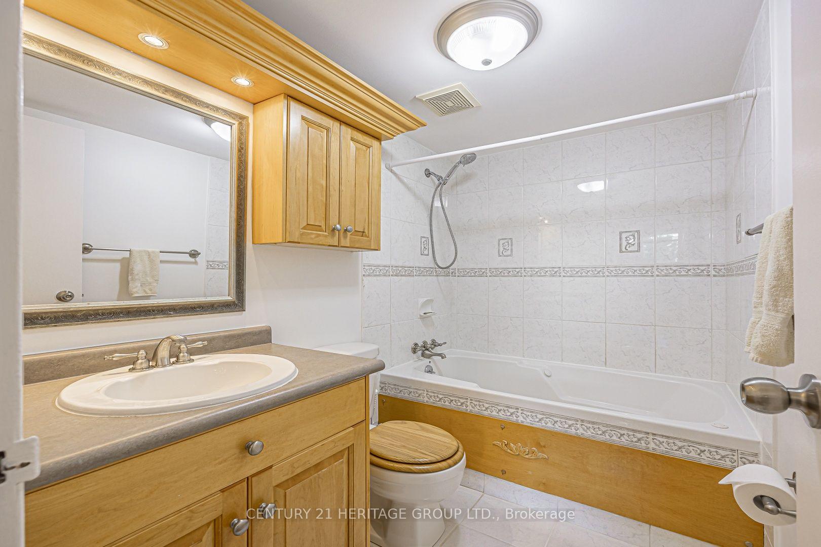 Photo 46 of Unit 502, 1 Royal Orchard Boulevard, Markham, Royal Orchard — HOMEH