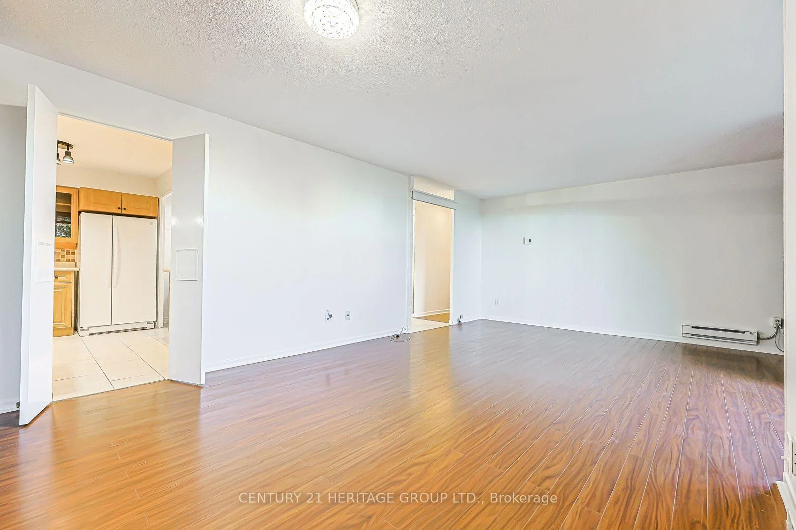 Photo 13 of Unit 502, 1 Royal Orchard Boulevard, Markham, Royal Orchard — HOMEH